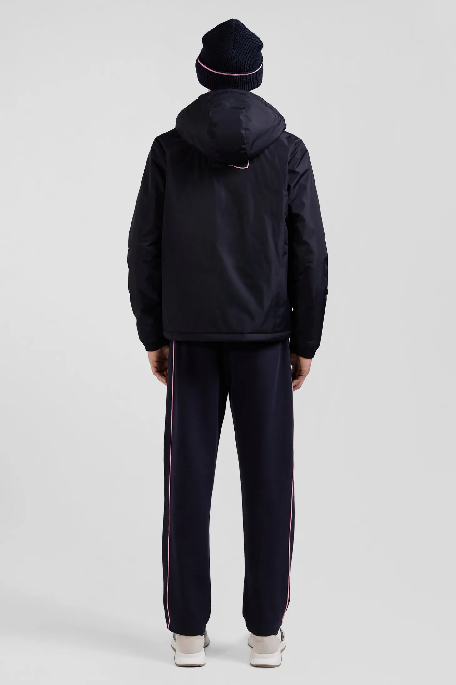 Blouson coupe-vent à capuche bleu marine