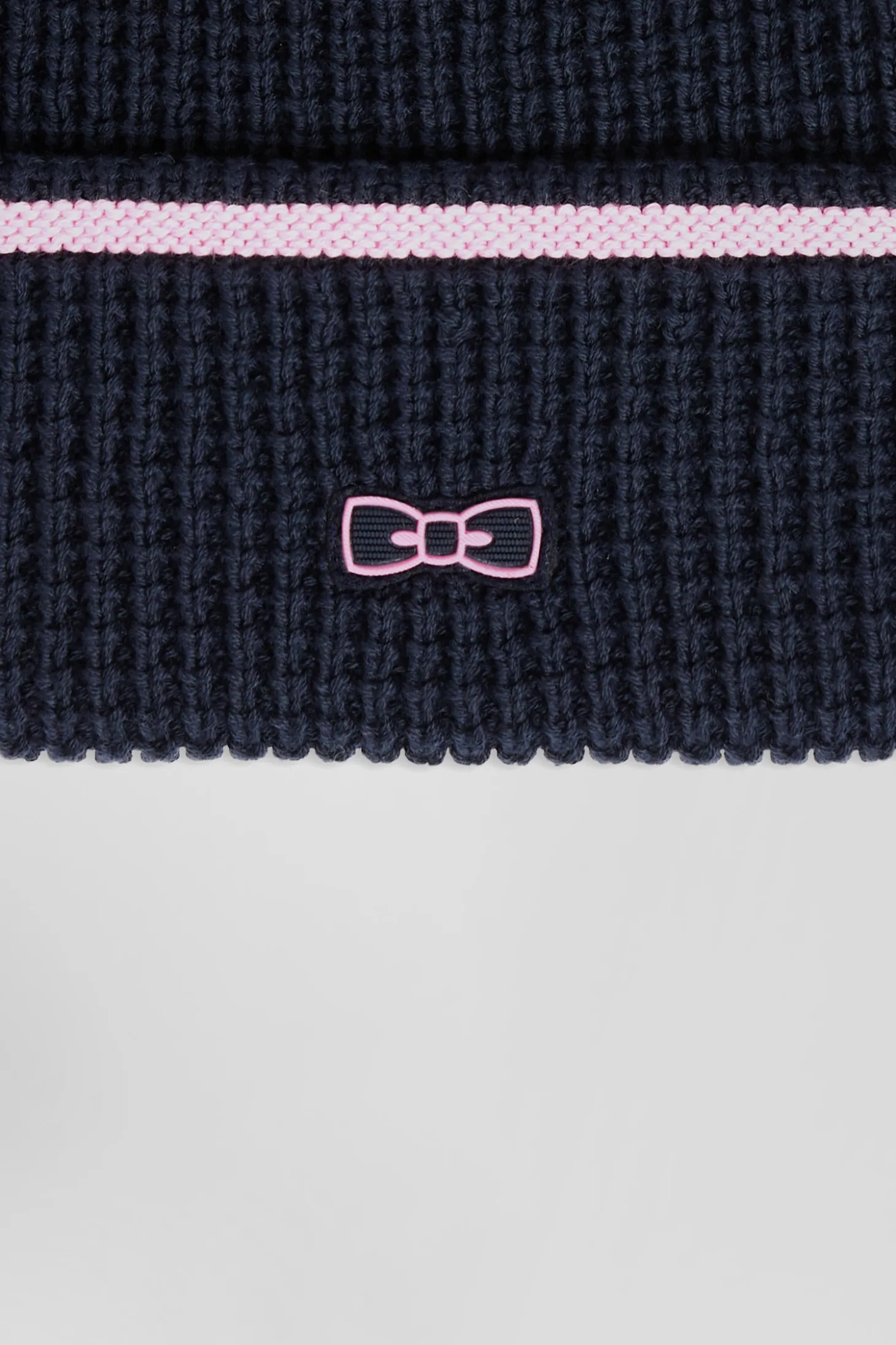 Bonnet en coton bleu marine détails roses