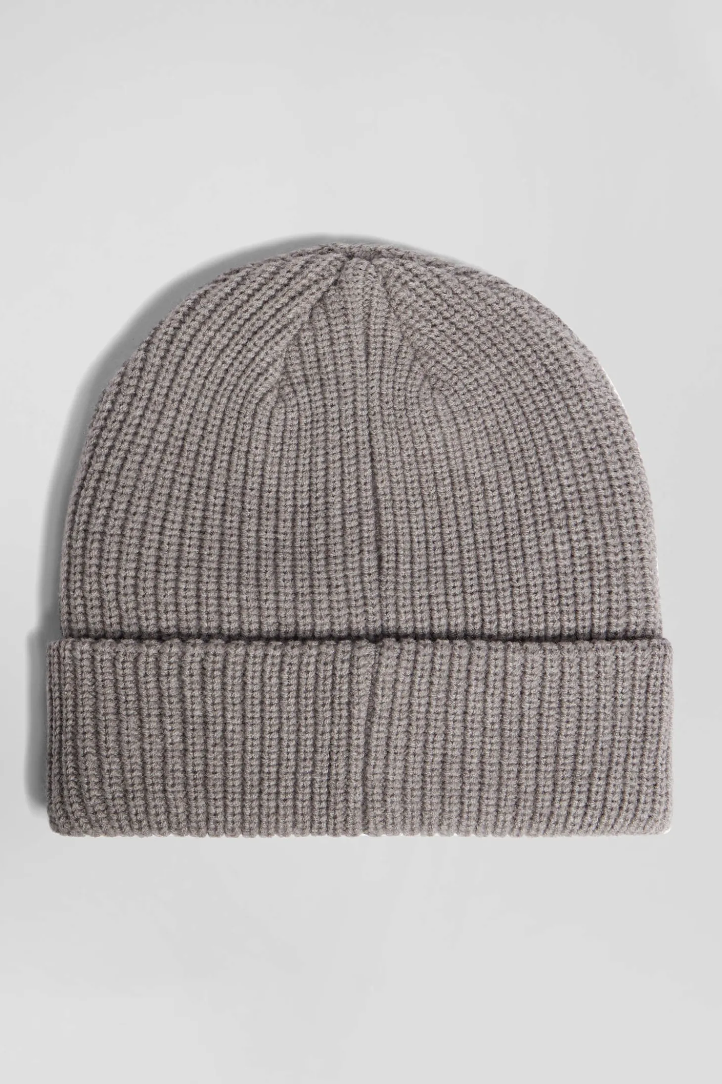 Bonnet en maille gris chiné broderie nœud papillon