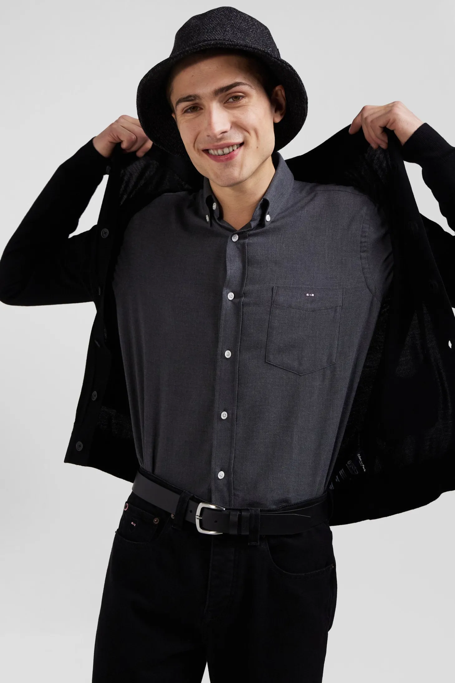 Cardigan en laine mérinos noir coupe Regular