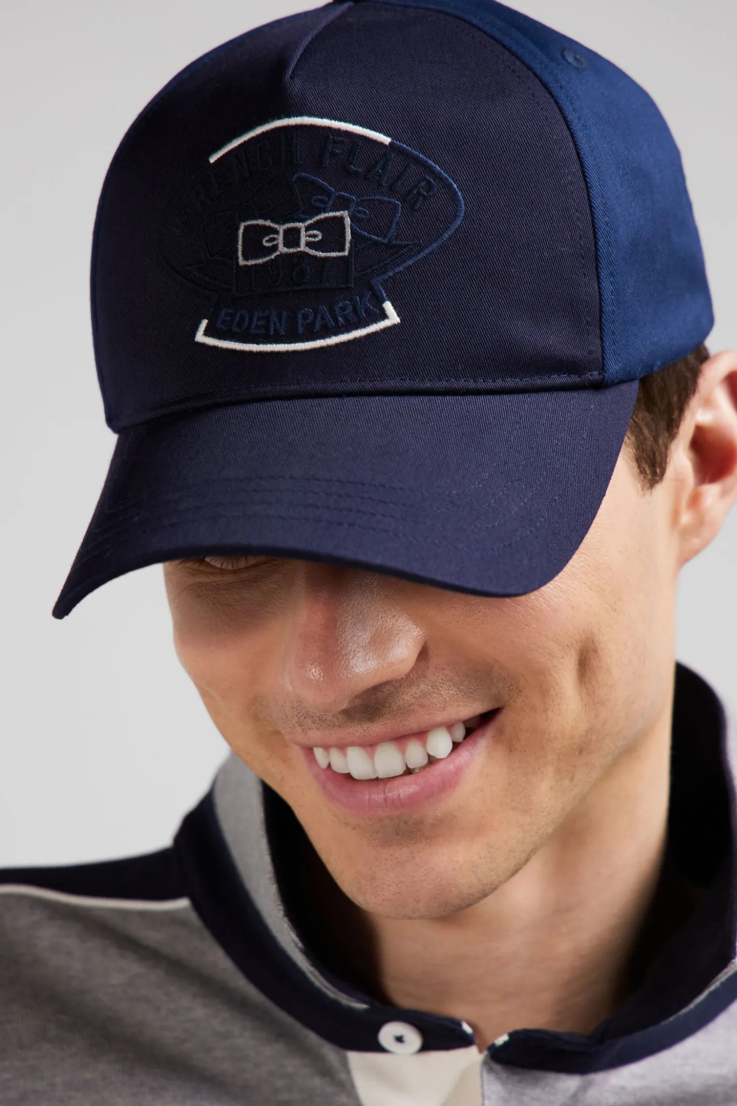 Casquette bicolore en coton bleu foncé
