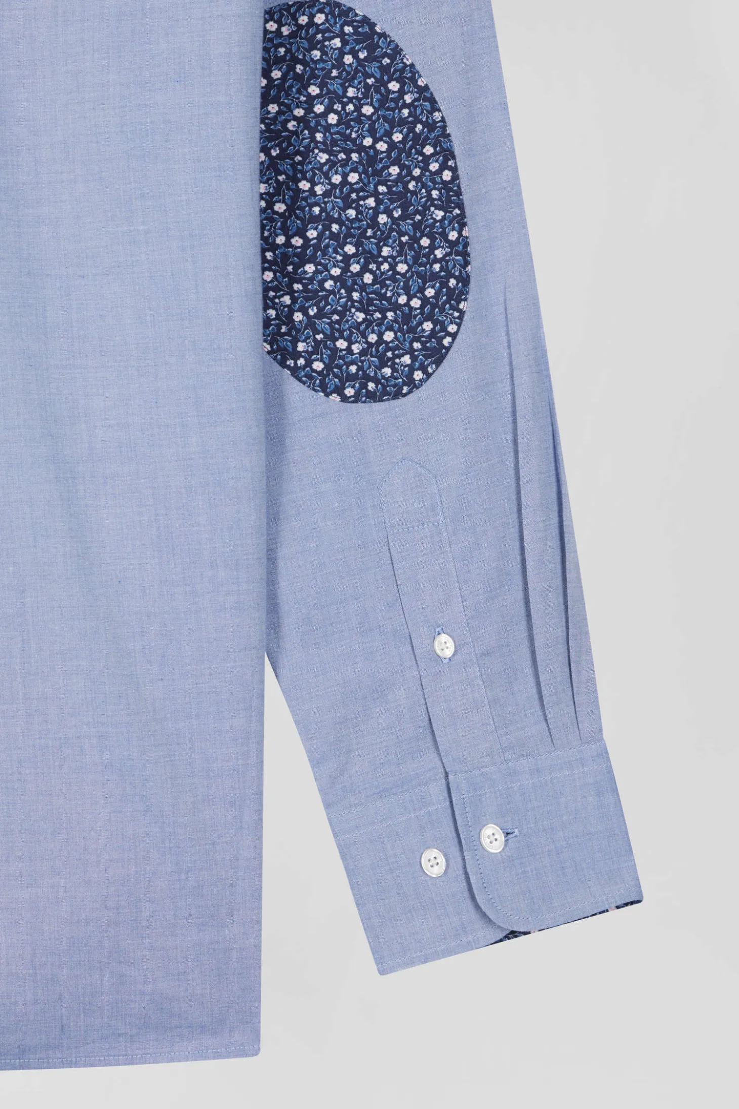 Chemise en coton denim ciel coupe Regular coudières imprimées