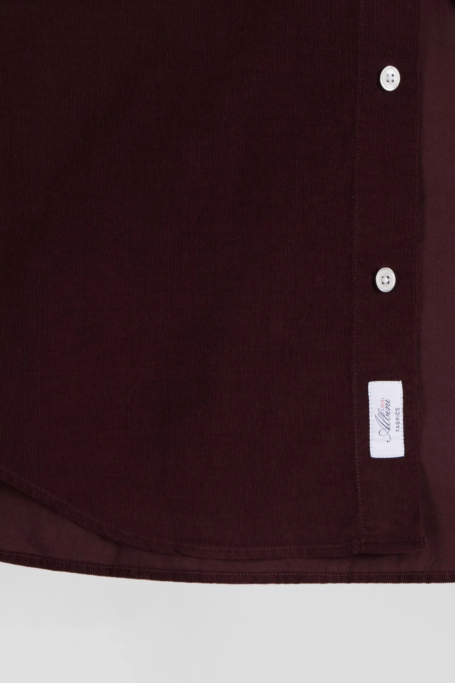 Chemise en coton uni bordeaux col boutonné et poche poitrine coupe Regular