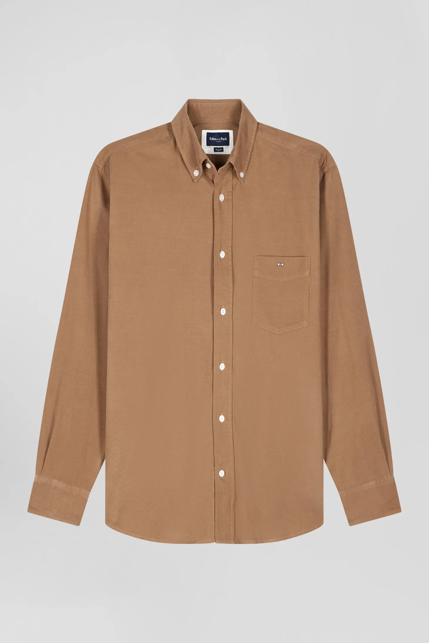 Chemise en coton uni camel col boutonné et poche poitrine coupe Regular