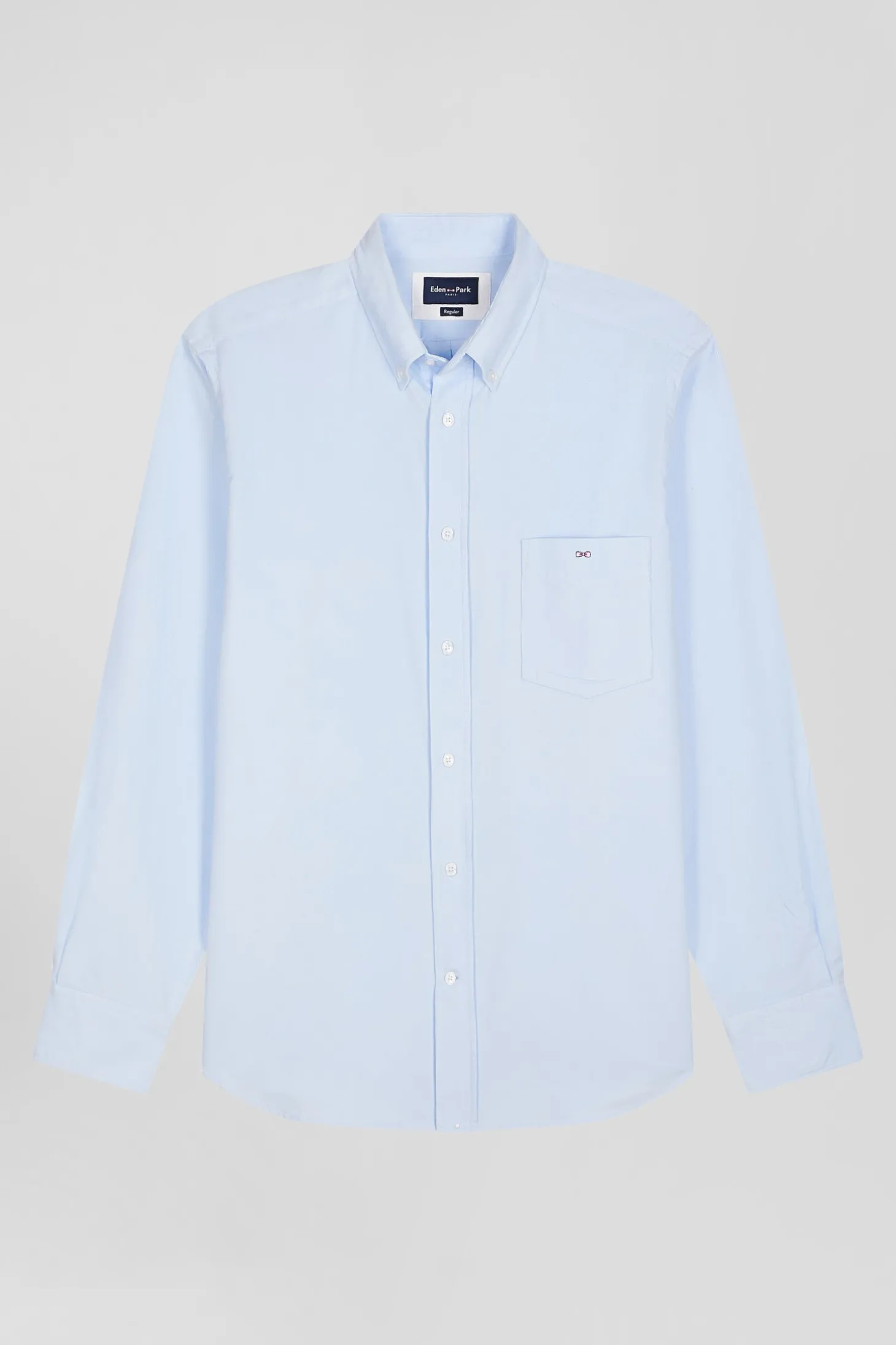 Chemise en coton uni ciel col boutonné et poche poitrine coupe Regular