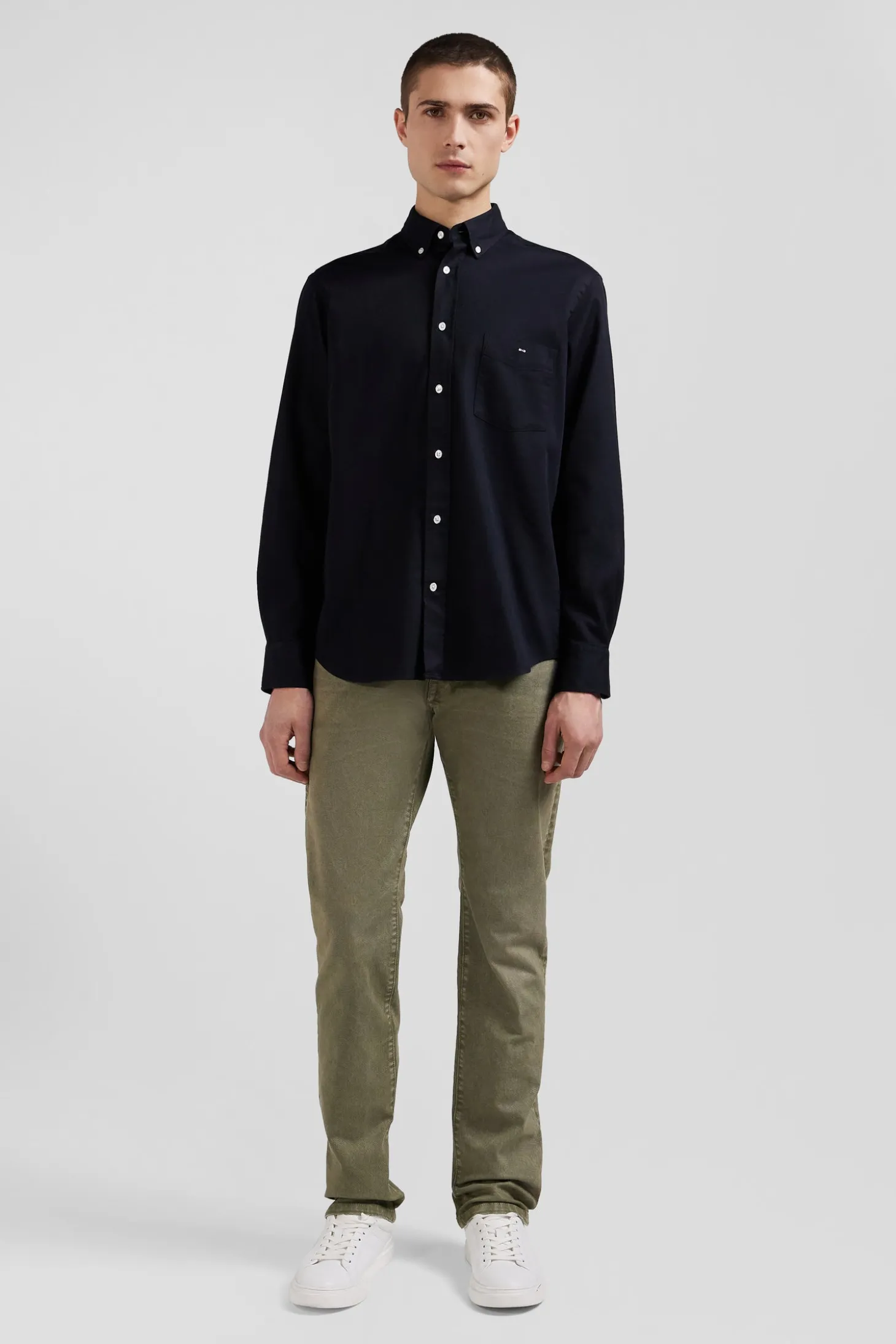 Chemise en piqué coton unie noire coupe Regular