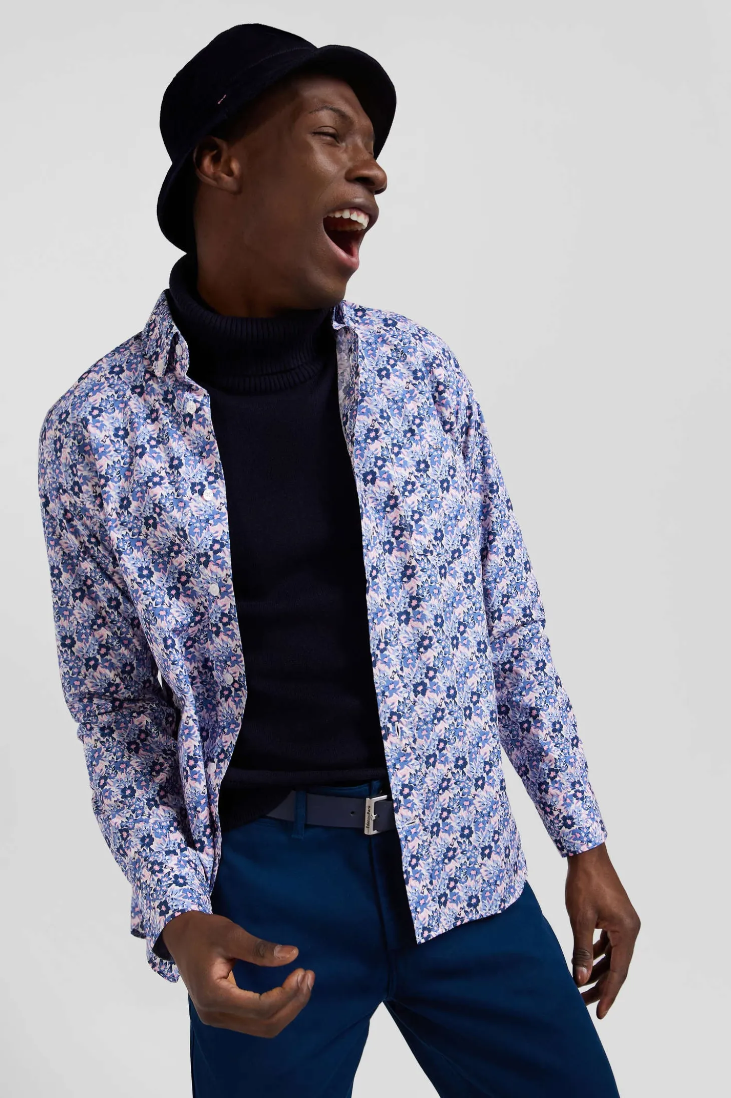 Chemise en popeline de coton bleue imprimé floral coupe Regular