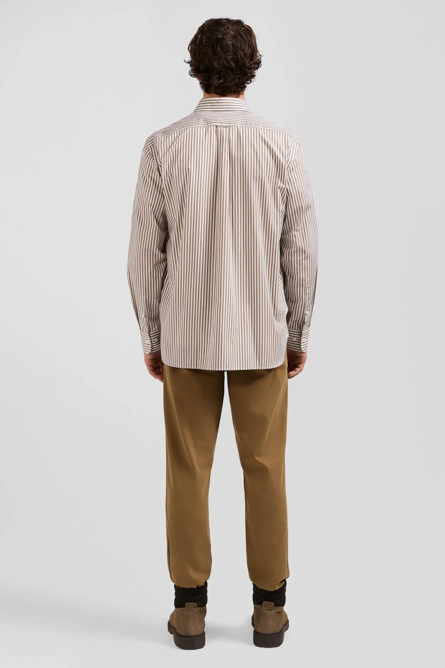 Chemise en popeline de coton rayée marron coupe Regular