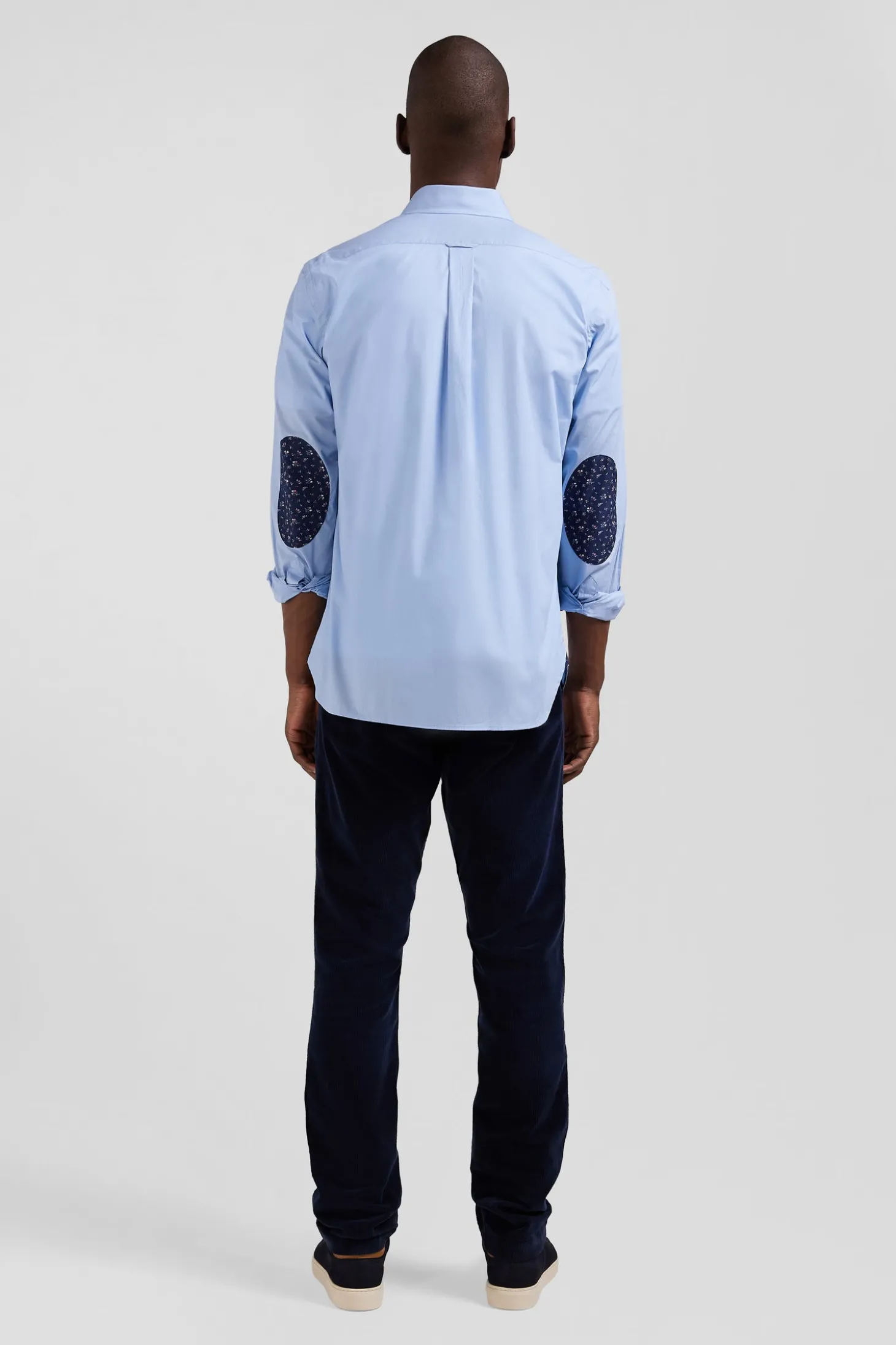 Chemise en popeline de coton ciel col boutonné et coudières imprimées coupe Regular