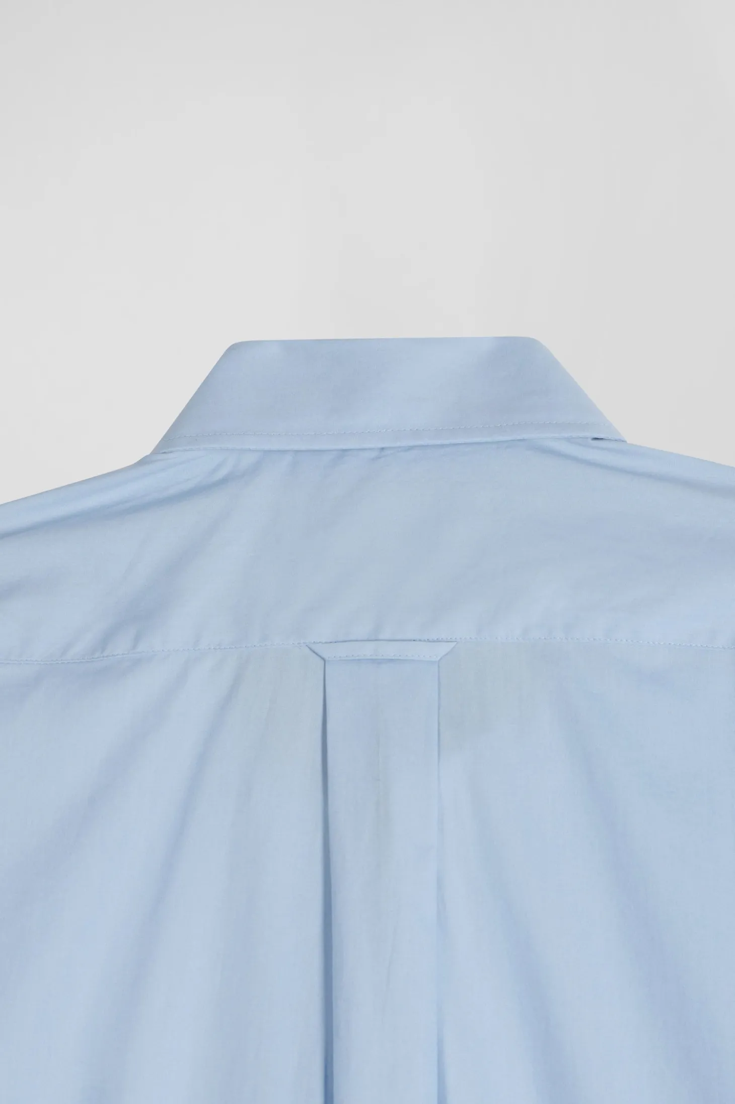 Chemise en popeline de coton ciel col boutonné et coudières imprimées coupe Regular