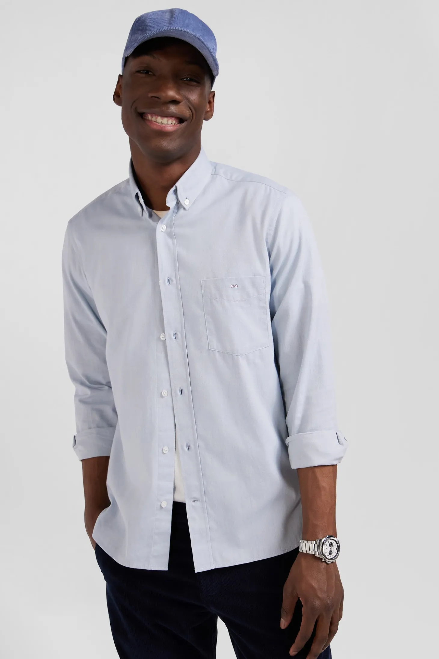 Chemise en twill de coton unie ciel col à pointes boutonnées coupe Regular