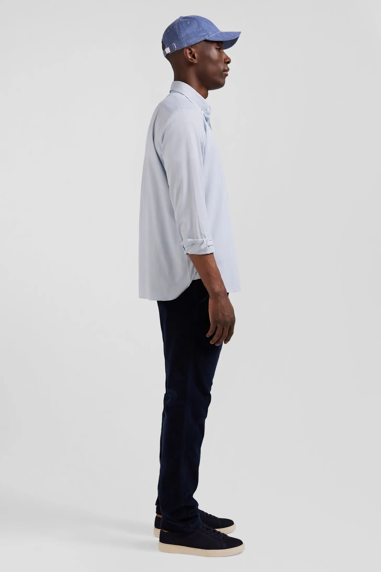 Chemise en twill de coton unie ciel col à pointes boutonnées coupe Regular