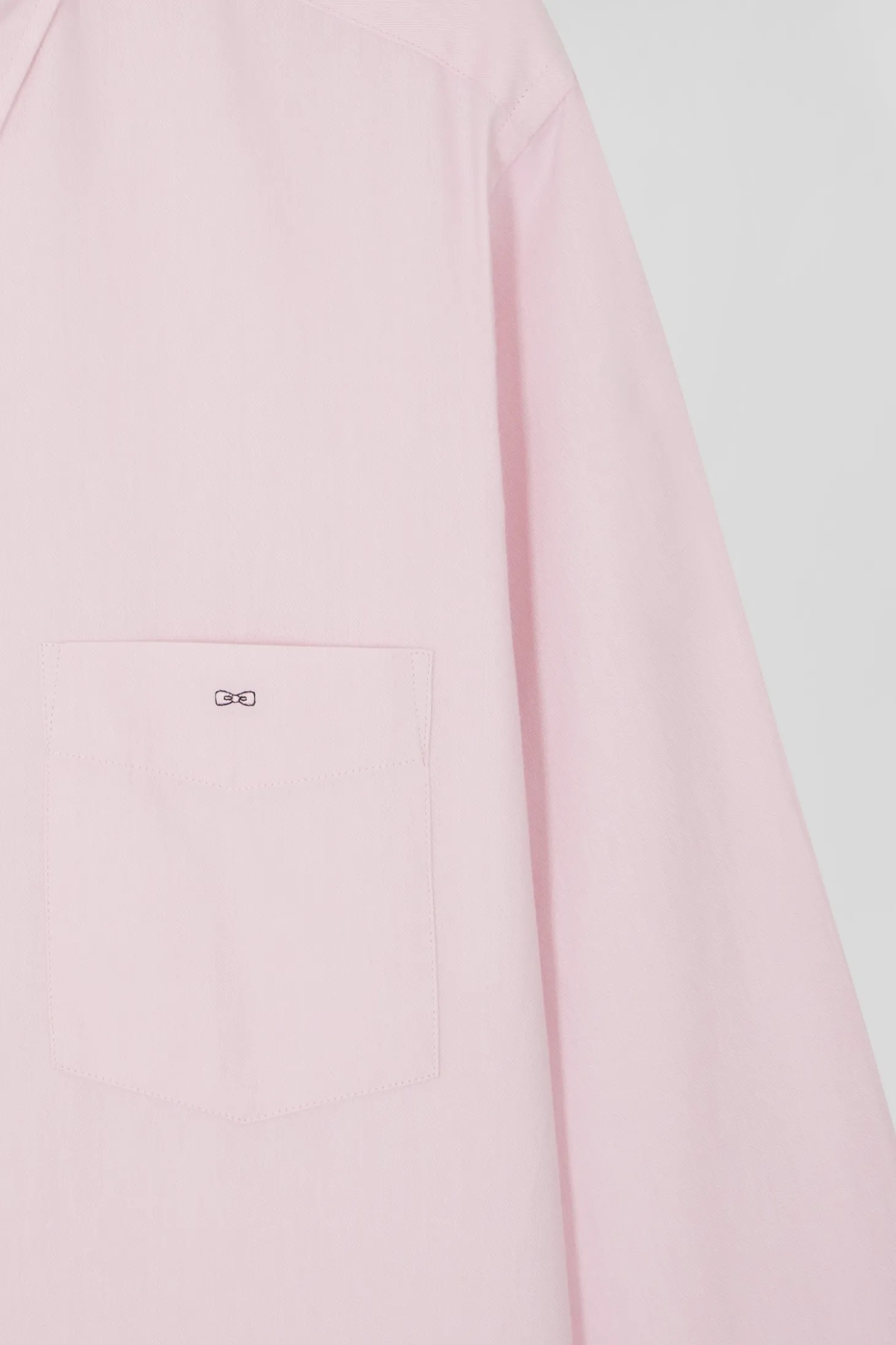 Chemise en twill de coton unie rose col à pointes boutonnées coupe Regular