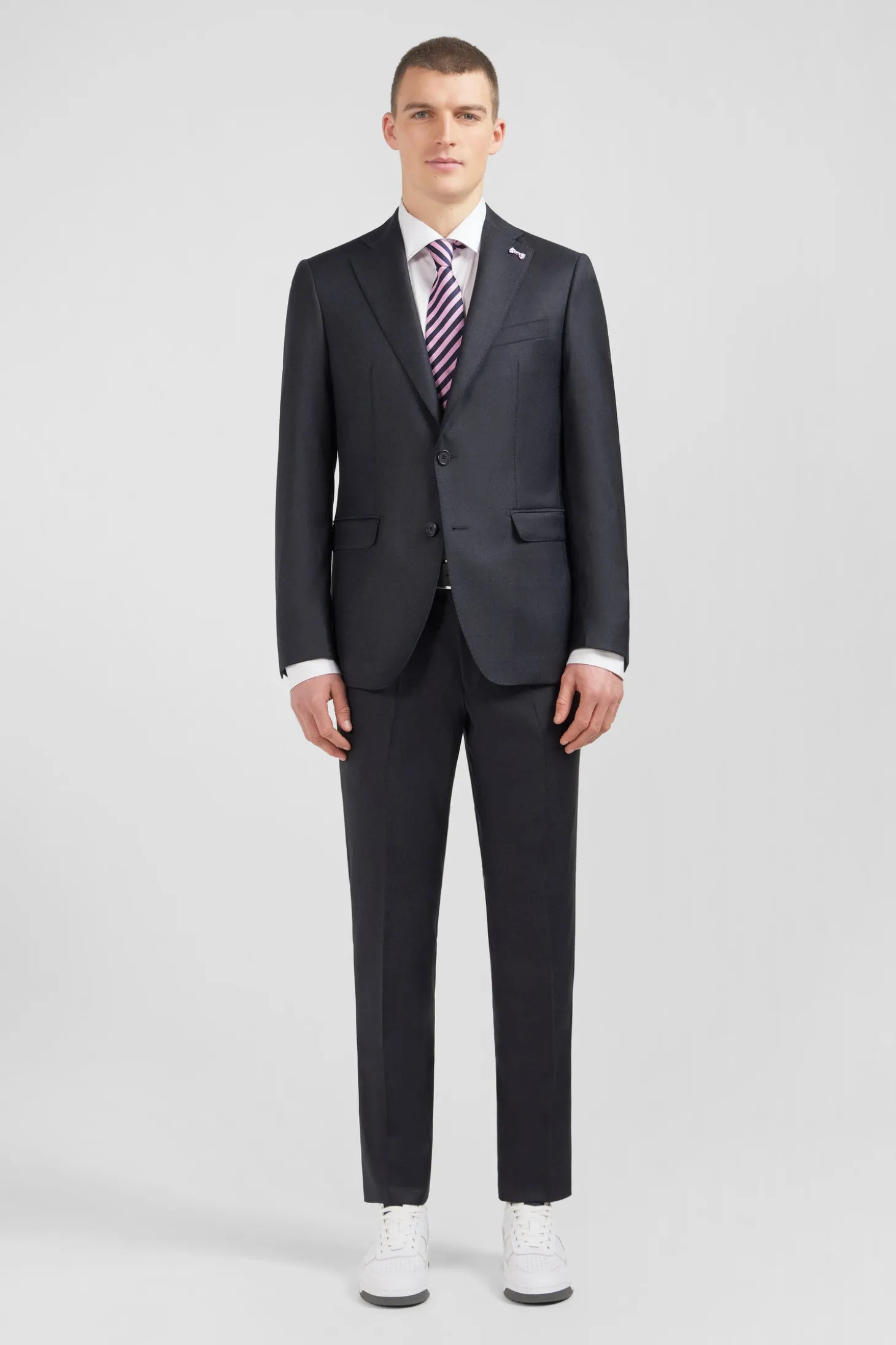 Costume regular en laine gris foncé