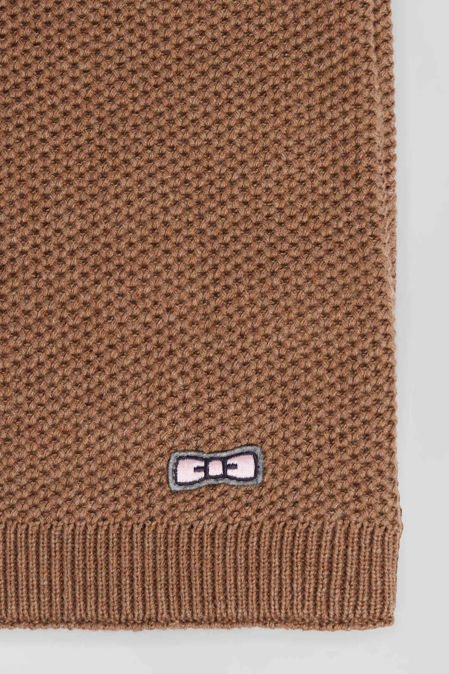 Echarpe unie en coton noisette broderie nœud papillon