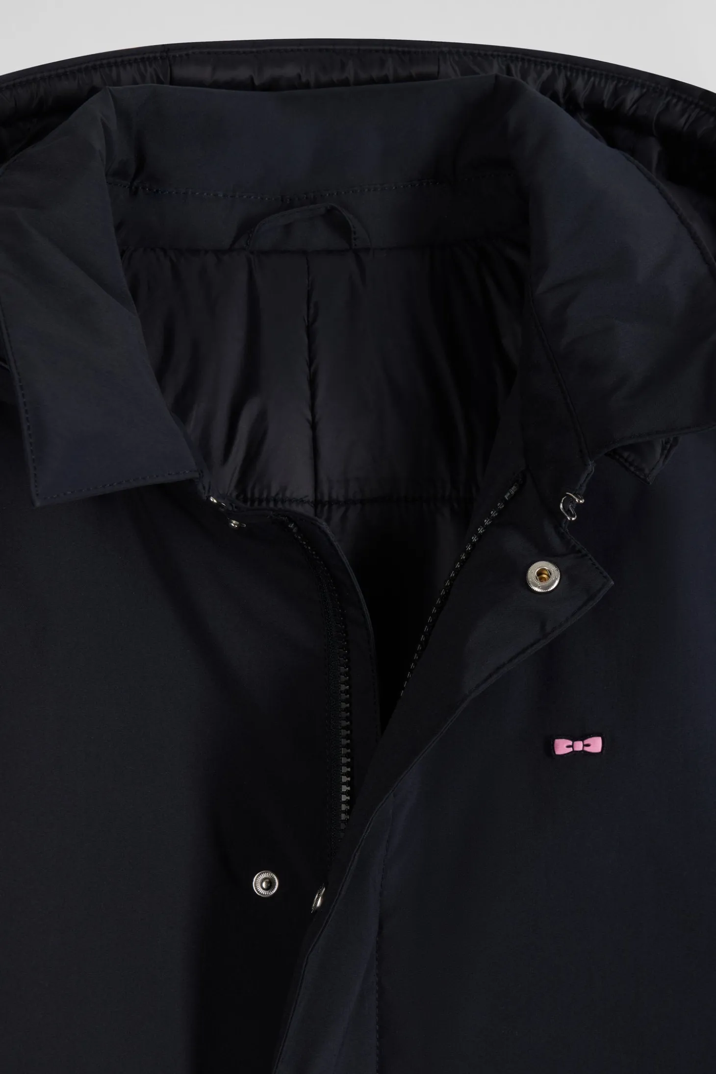 Imperméable en nylon à capuche bleu marine