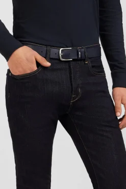 Jean bleu marine en coton extensible