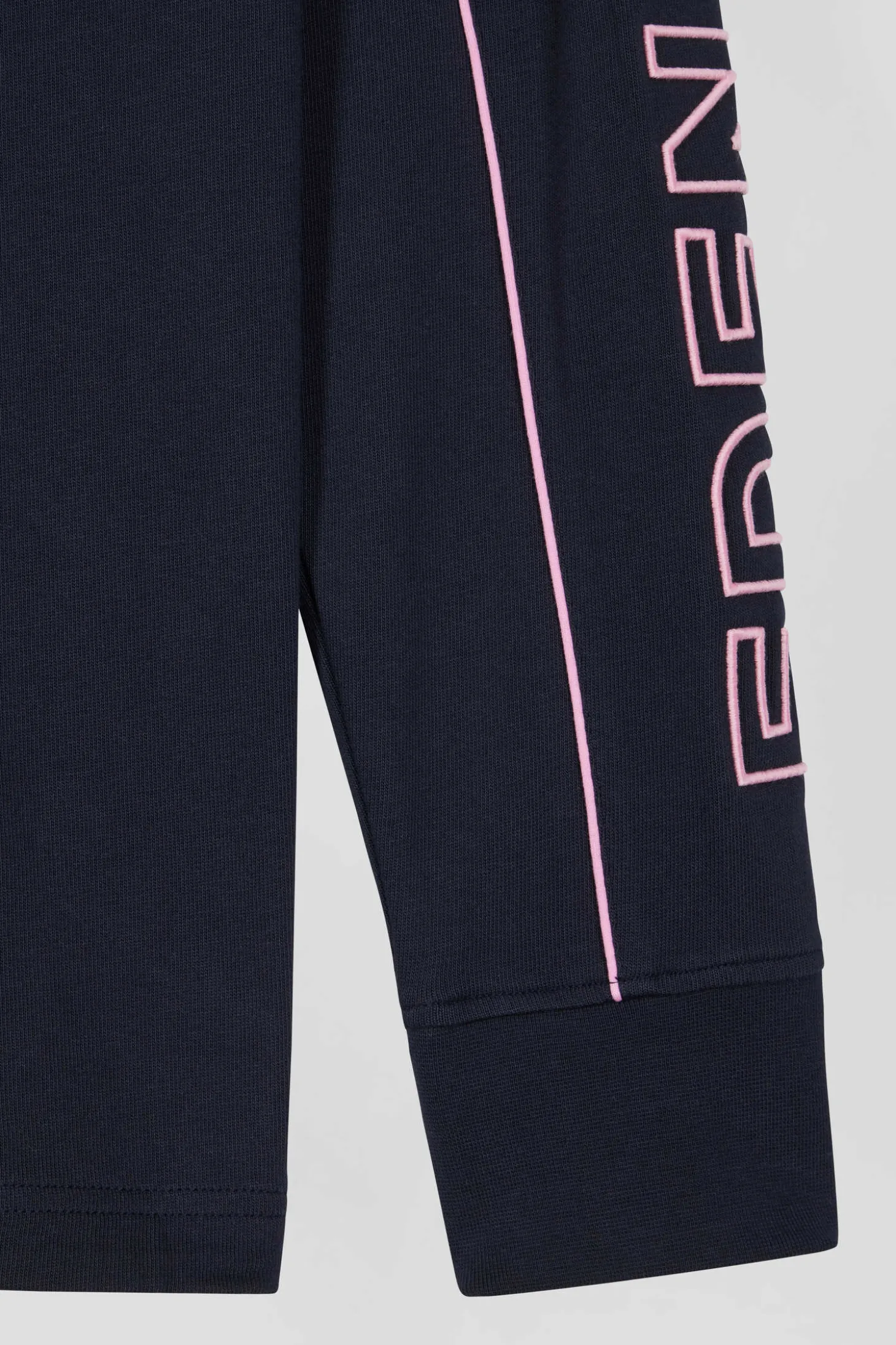 Maillot manches longues en coton bleu marine passepoil rose broderie Eden Park coupe Regular