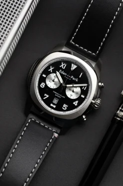 Montre à quartz chronographe en cuir noir