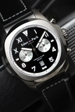 Montre à quartz chronographe en cuir noir