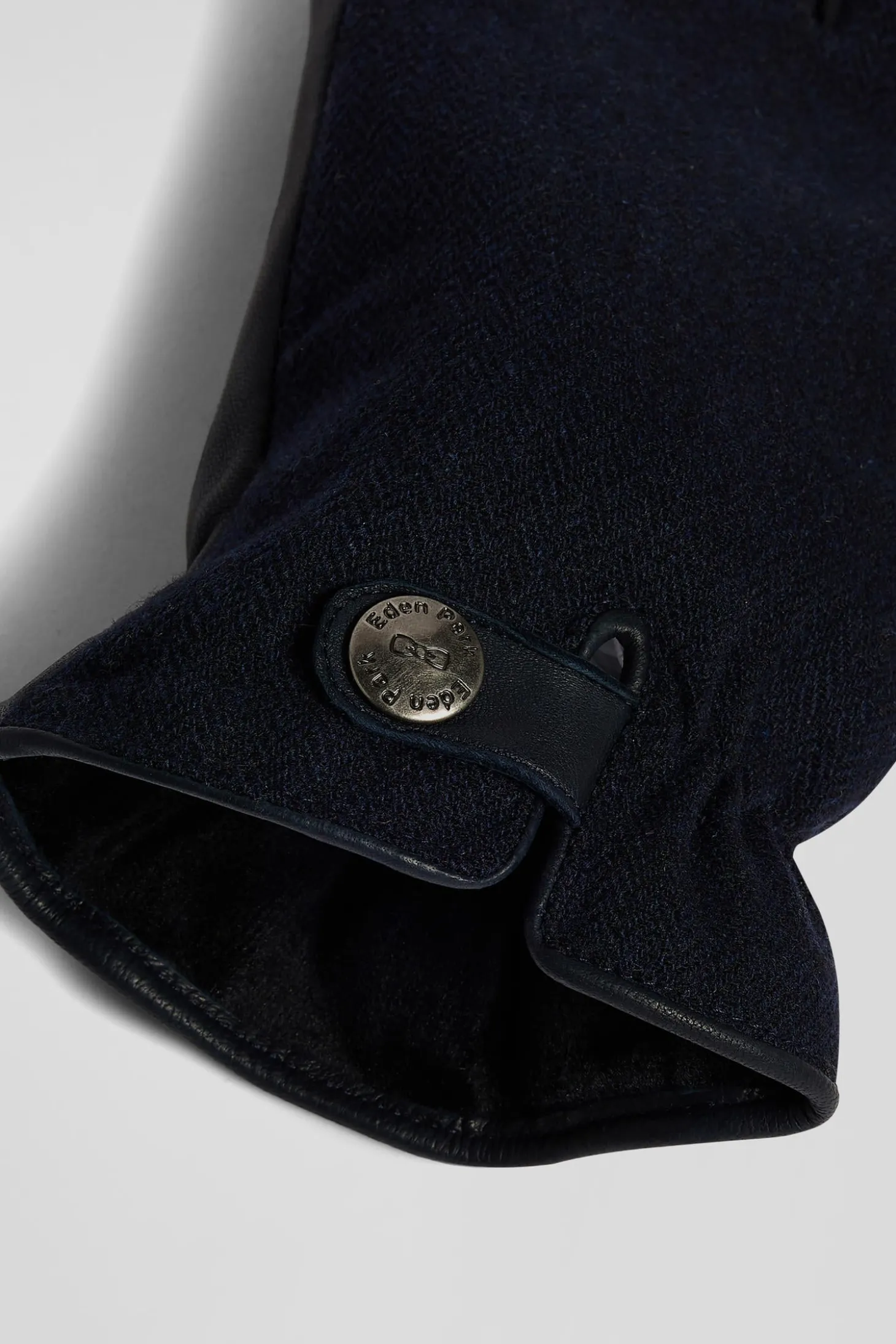 Paire de gants en cuir lisse bleu marine