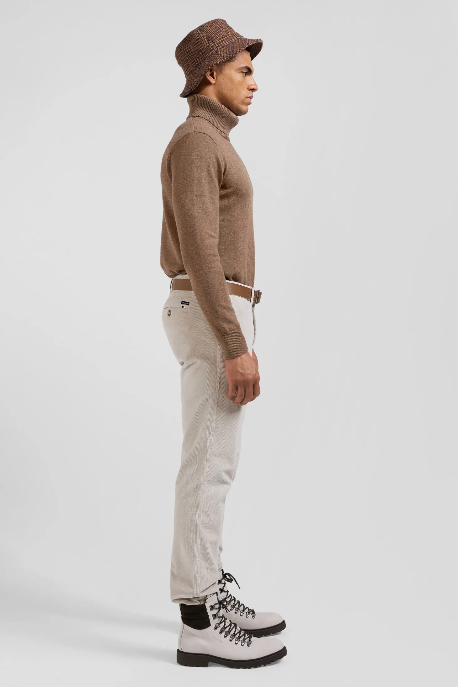 Pantalon chino en coton velours stretch écru coupe Regular