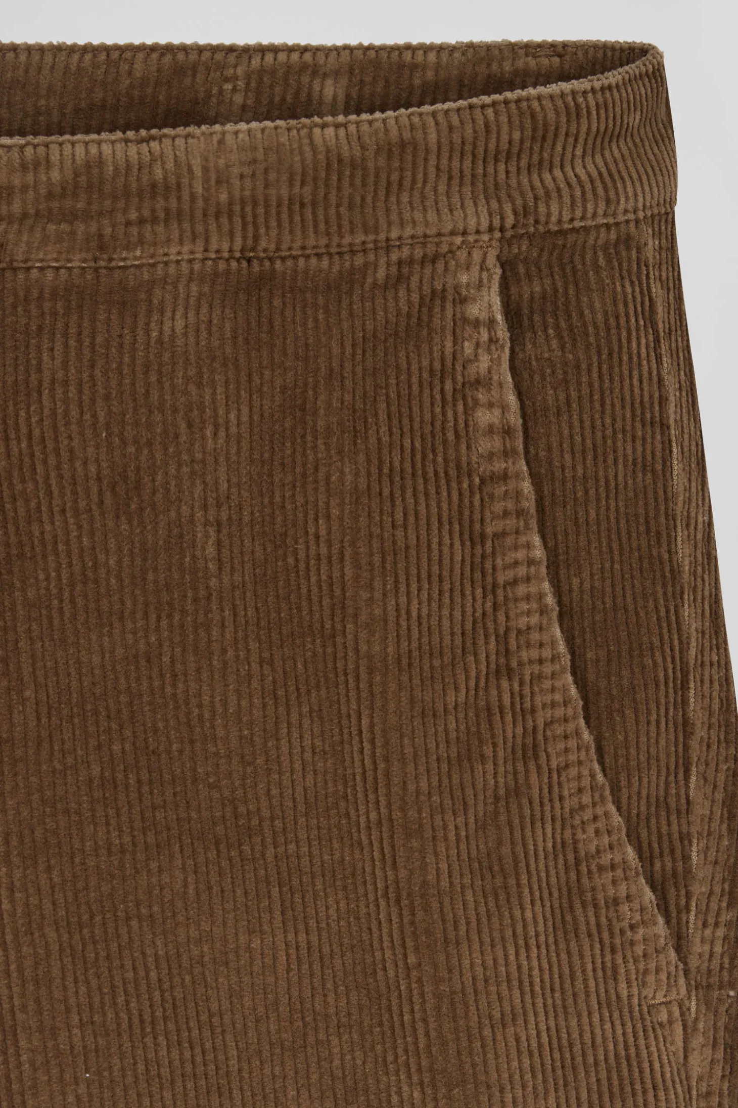 Pantalon chino en coton velours stretch camel coupe Regular
