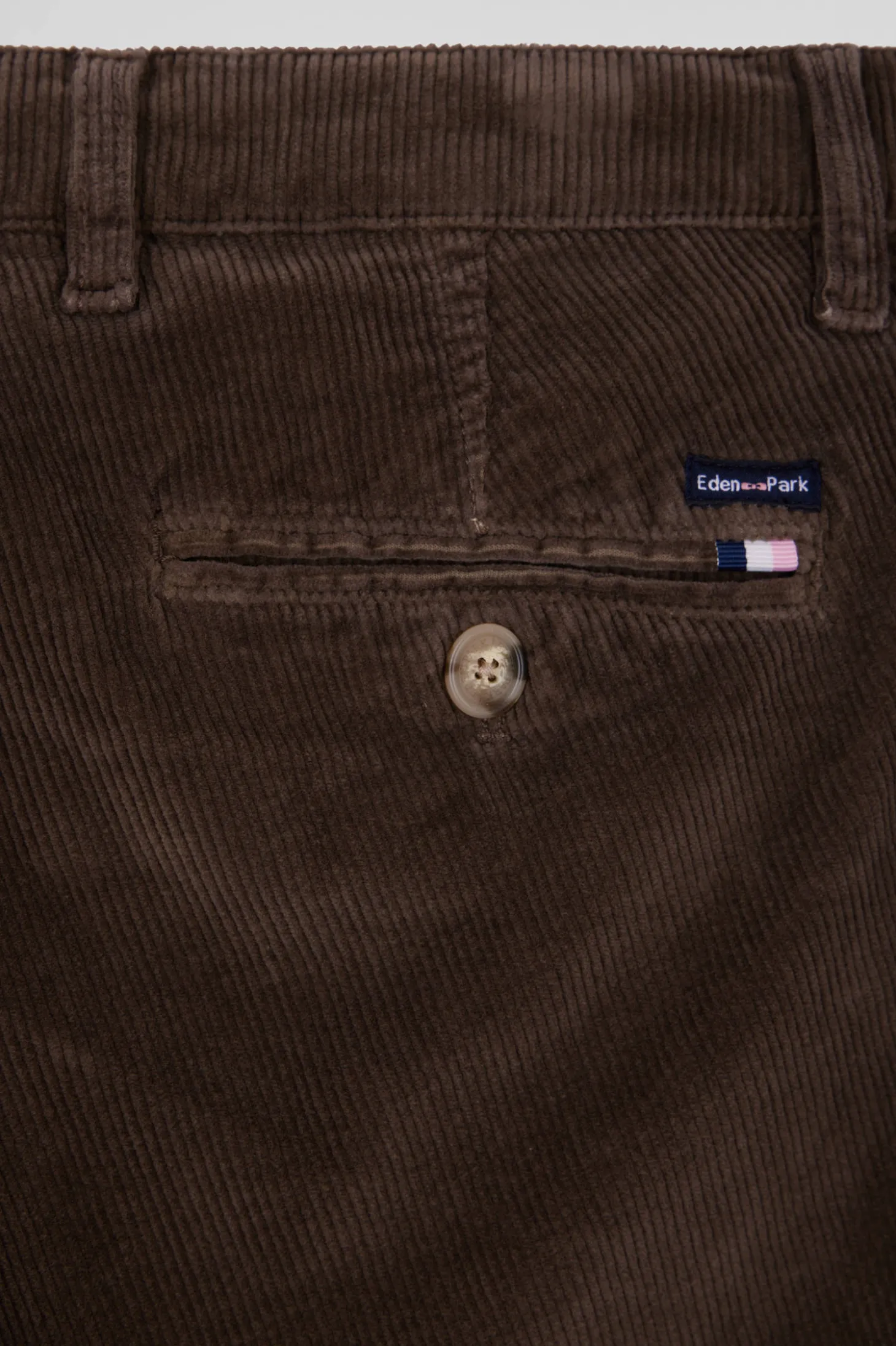 Pantalon chino en coton velours stretch marron coupe Regular