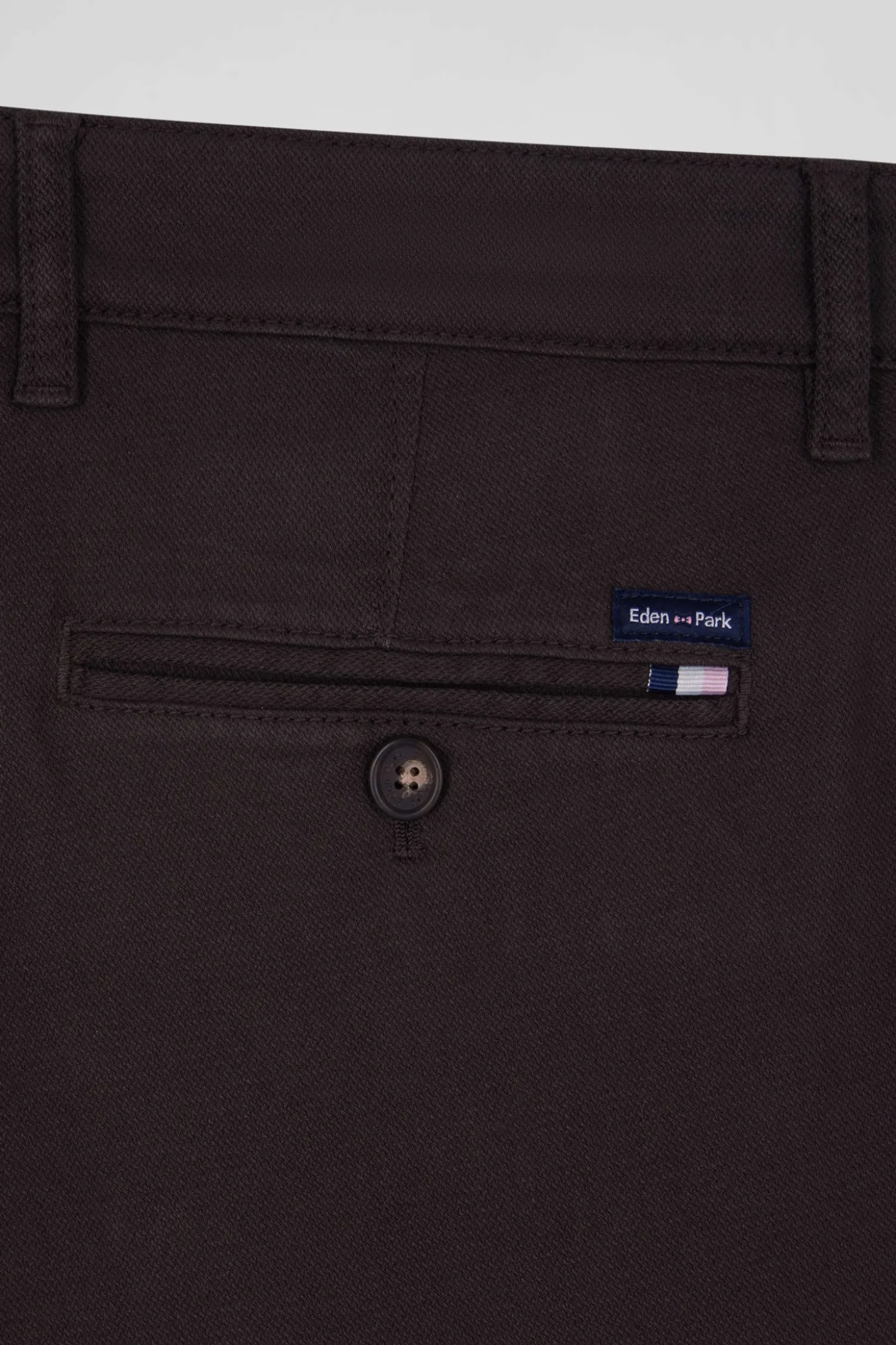 Pantalon chino en piqué de coton stretch et modal brun coupe Regular