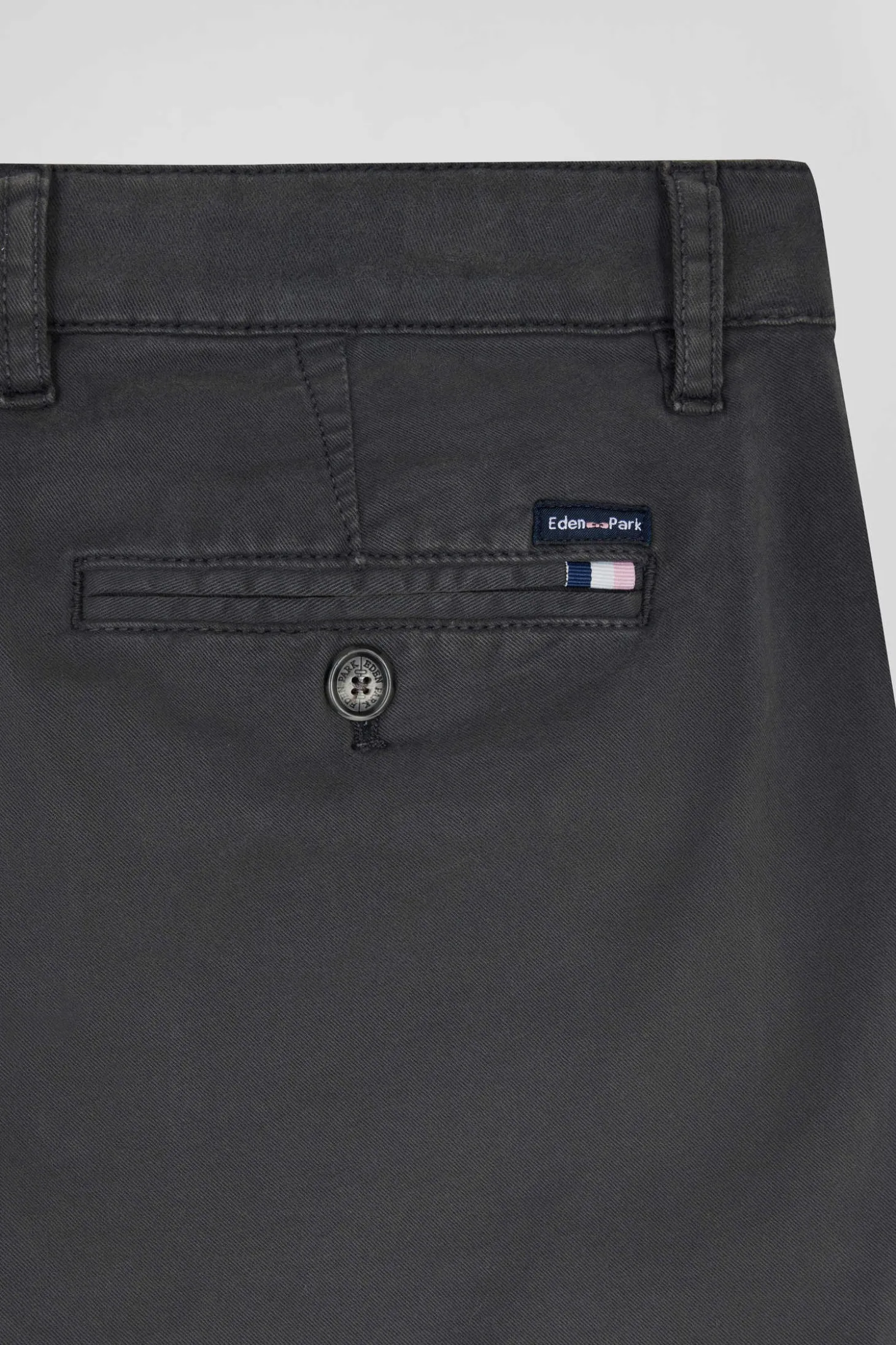 Pantalon chino gris anthracite en gabardine de coton stretch coupe Regular