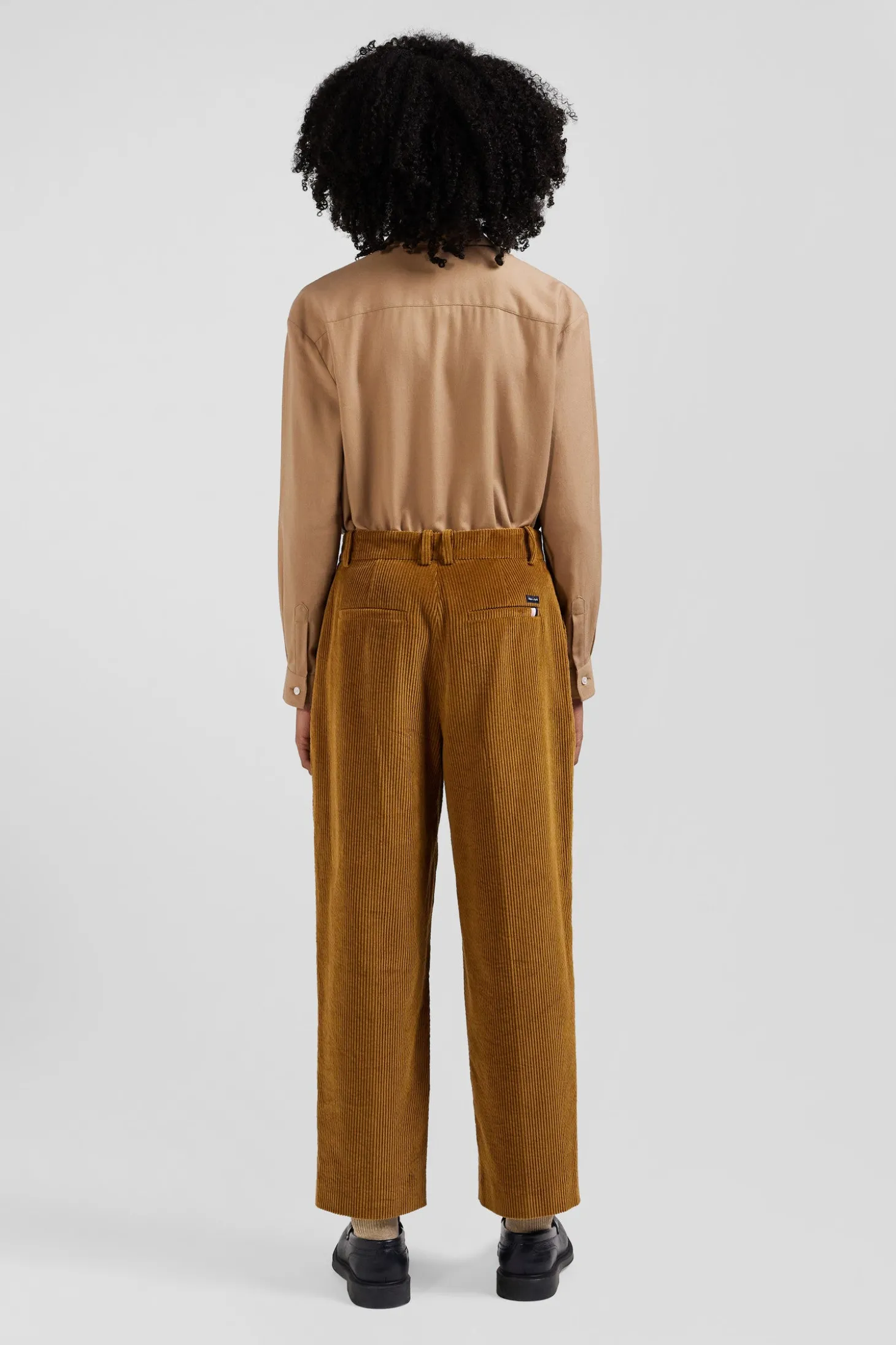 Pantalon en velours côtelé camel à carreaux coupe Modern