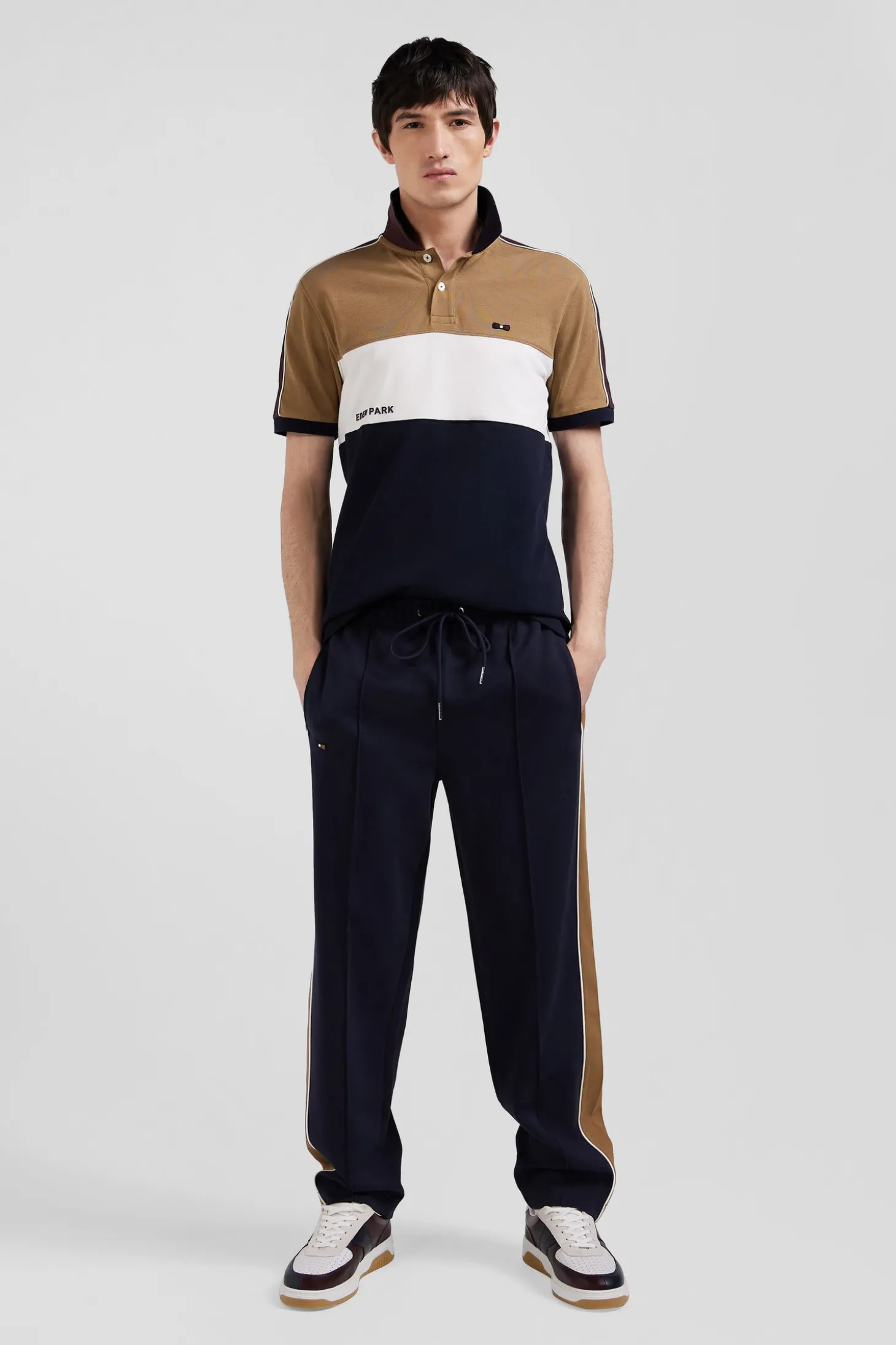 Pantalon jogging en coton mélangé camel coupe Regular passepoil jambes