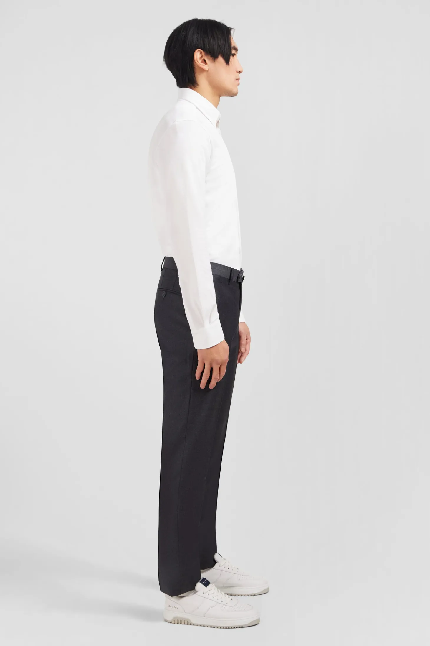 Pantalon slim gris en laine à plis cassés