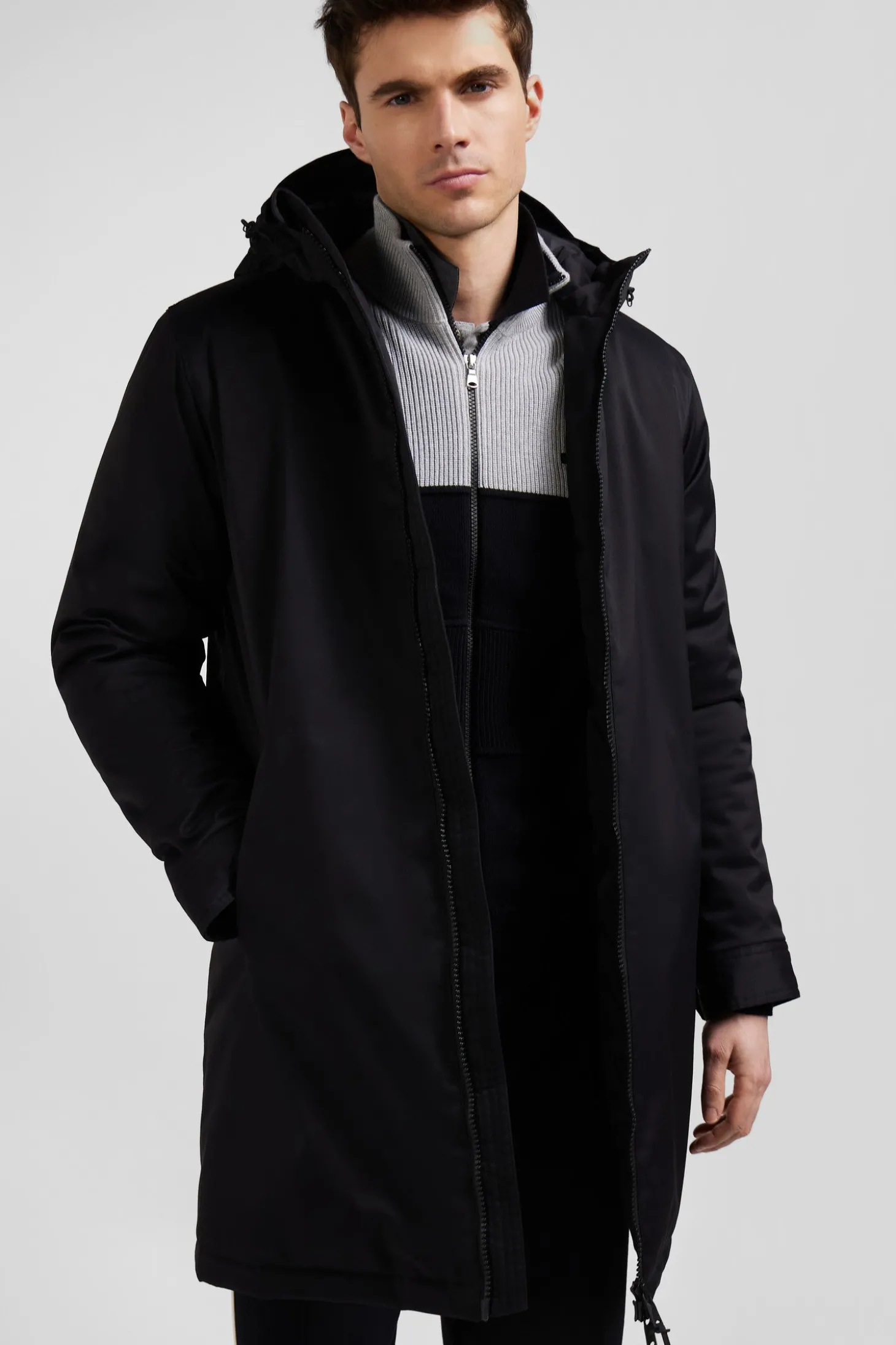 Parka longue à capuche en nylon noir
