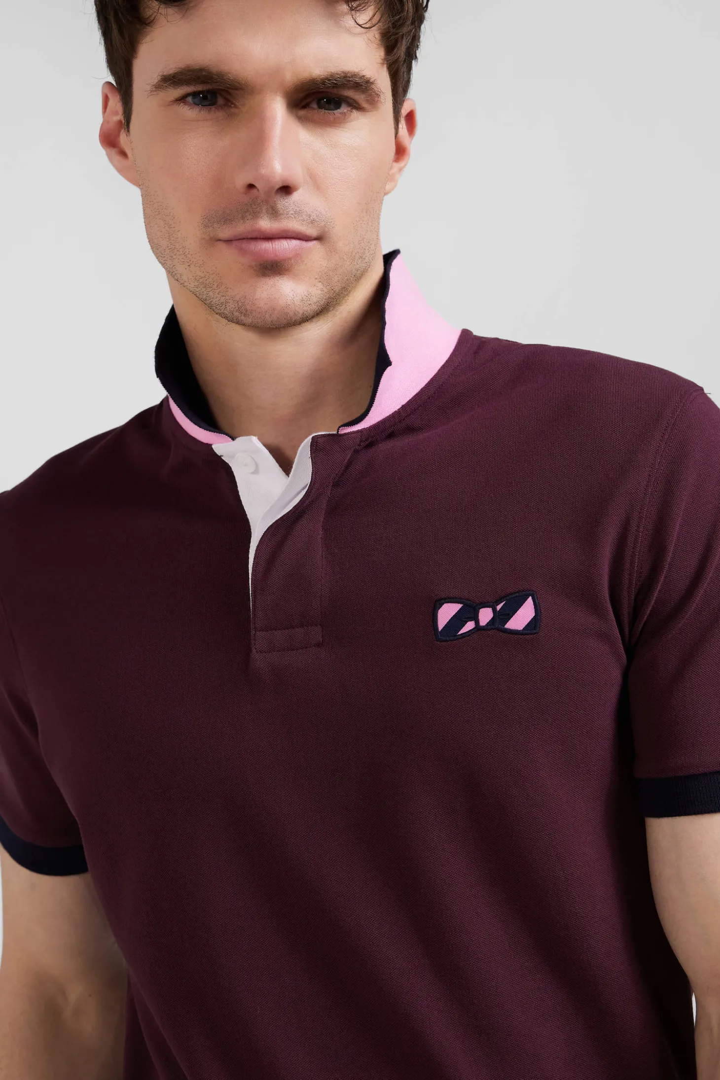 Polo manches courtes en piqué coton bordeaux broderie cerclée coupe Regular
