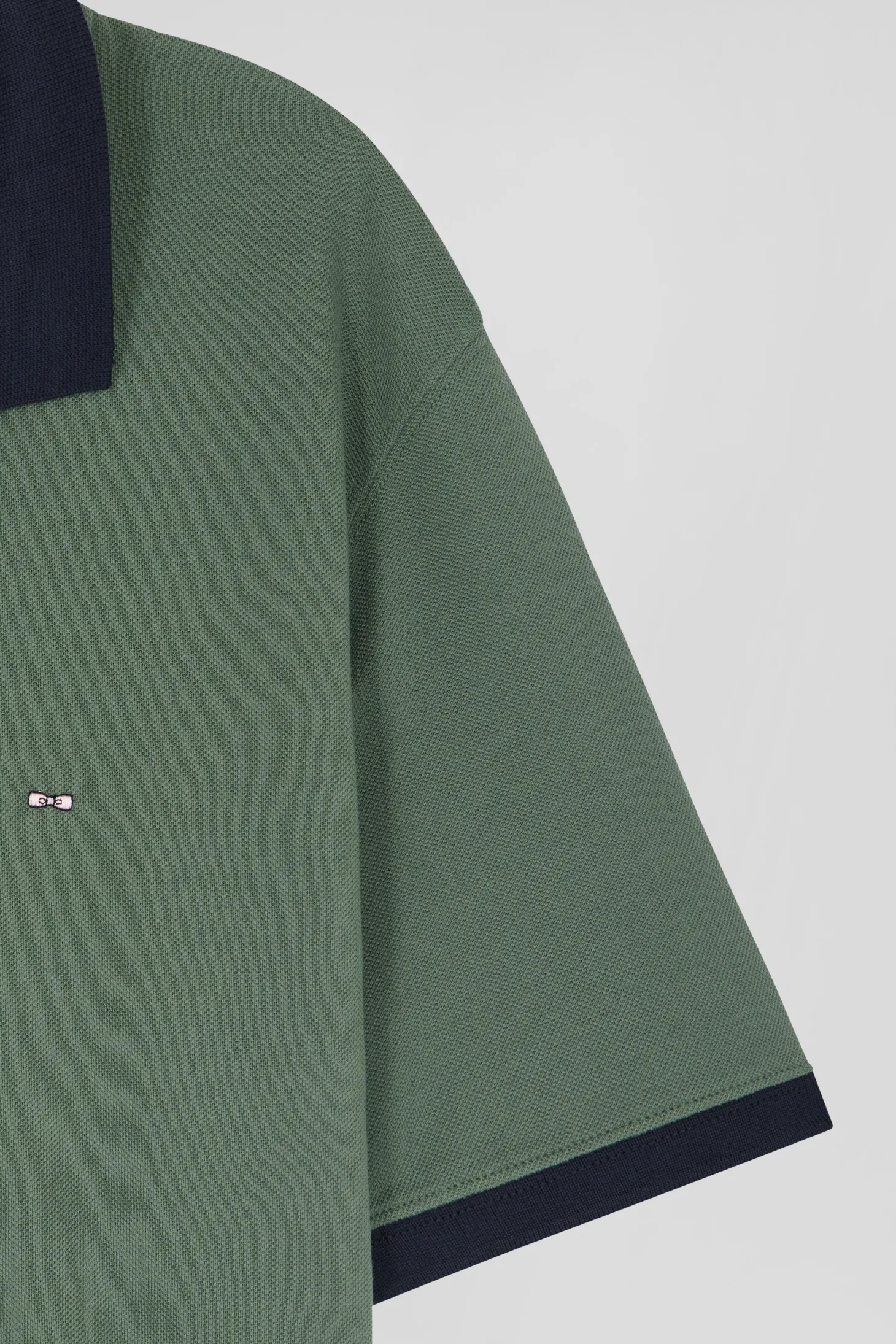 Polo manches courtes en piqué coton vert détails contrastés coupe Regular