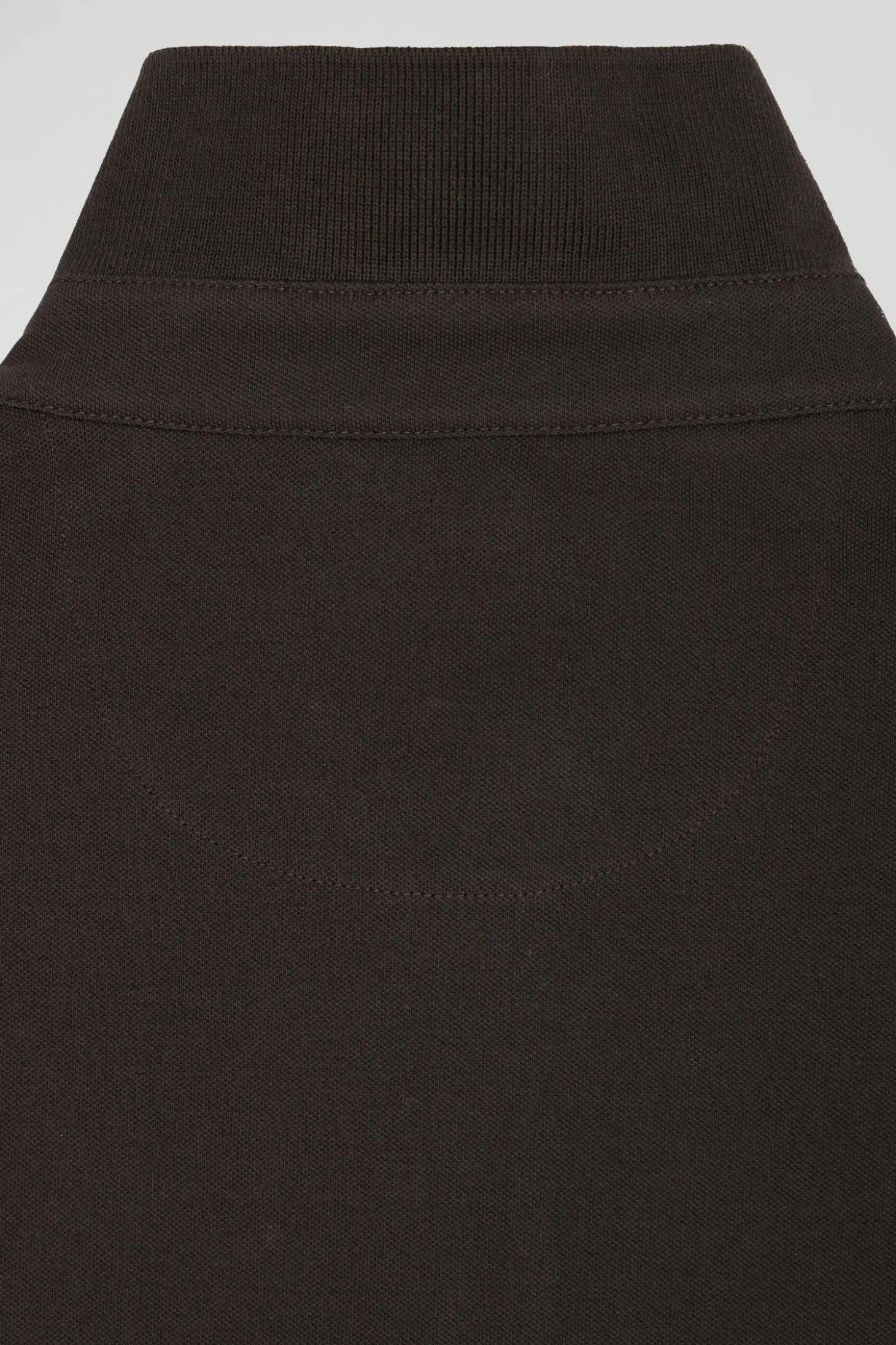 Polo manches courtes en piqué coton marron coupe Slim