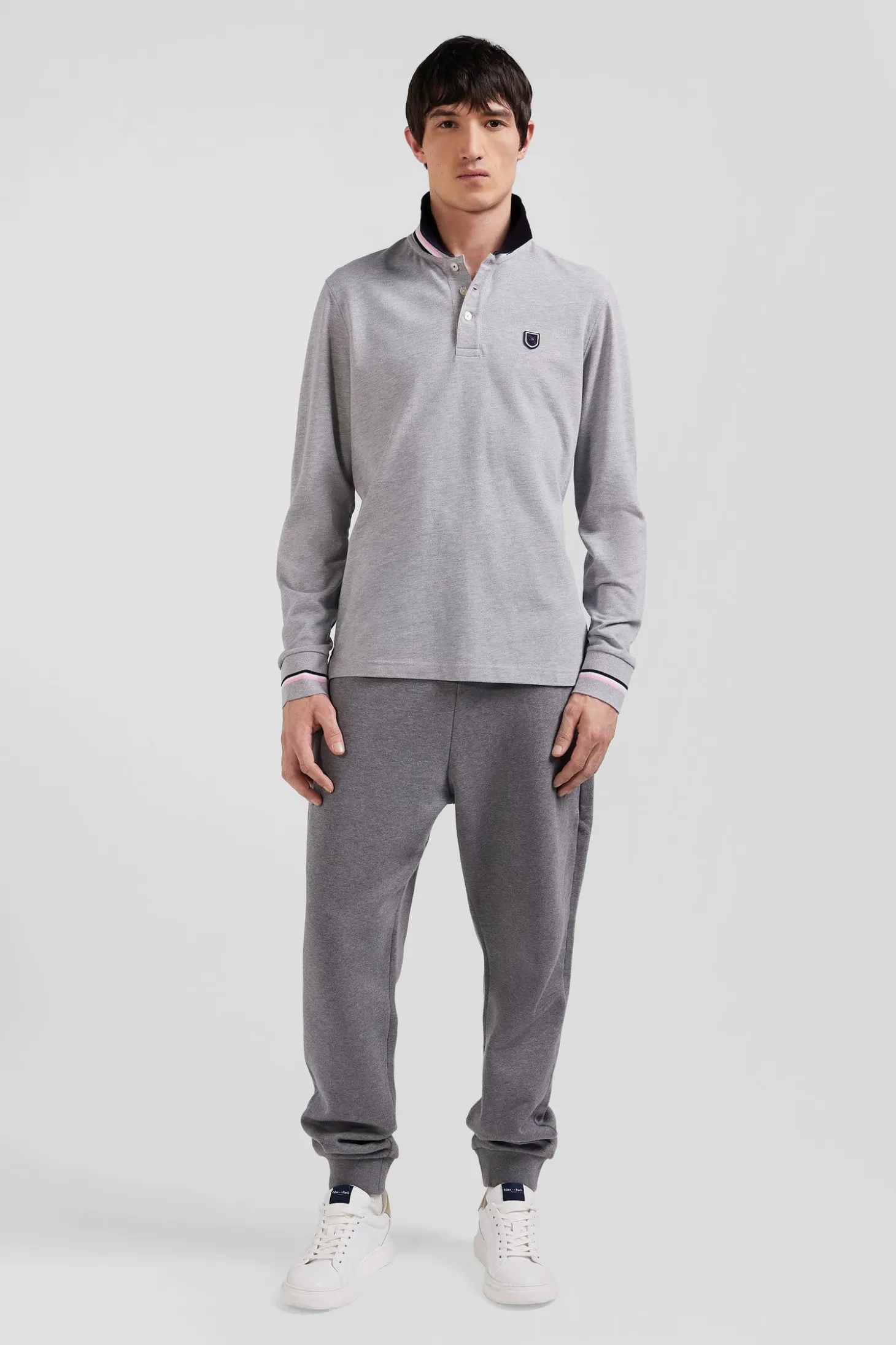 Polo manches longues en piqué coton gris écusson gomme coupe Regular