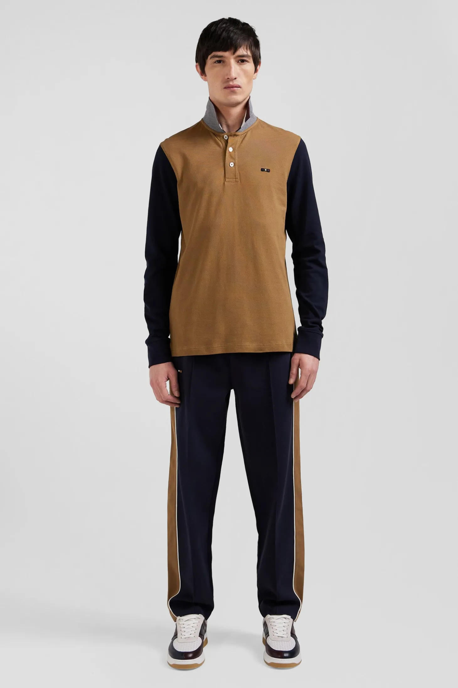 Polo manches longues en piqué coton bicolore camel col jacquard coupe Regular