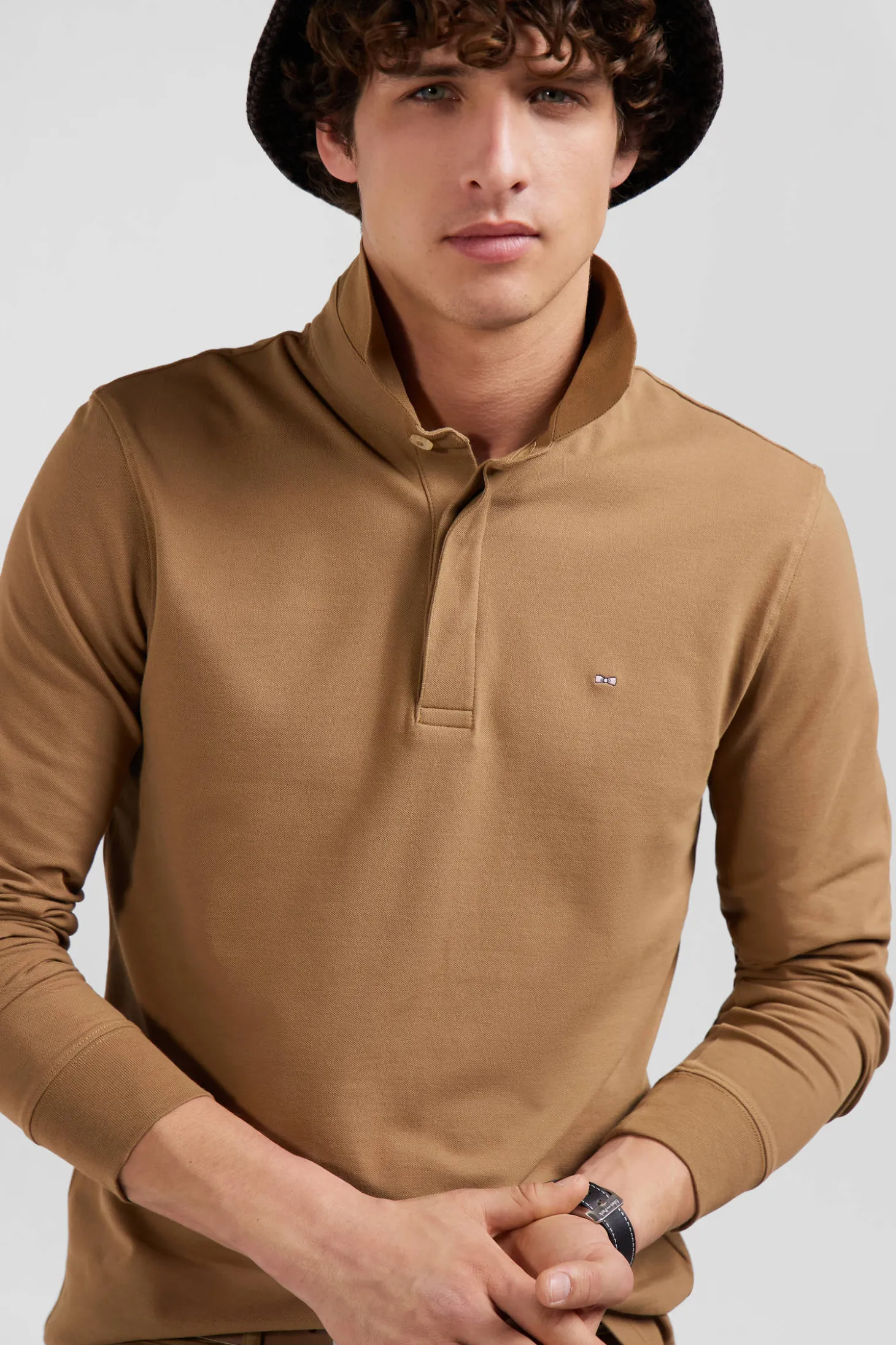 Polo manches longues en piqué coton camel coupe Slim