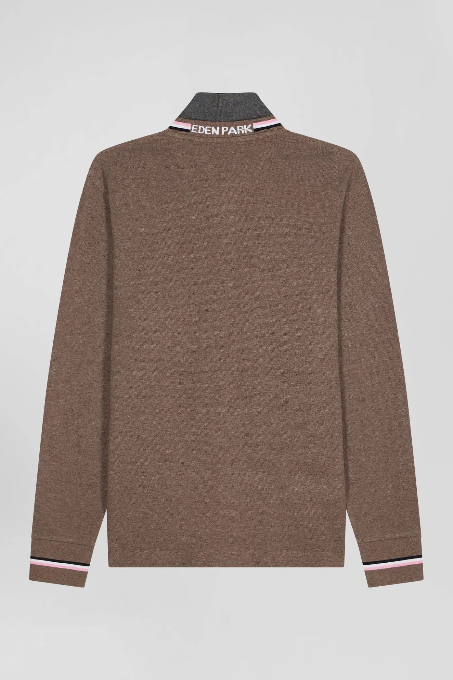 Polo manches longues en piqué coton marron écusson gomme coupe Regular