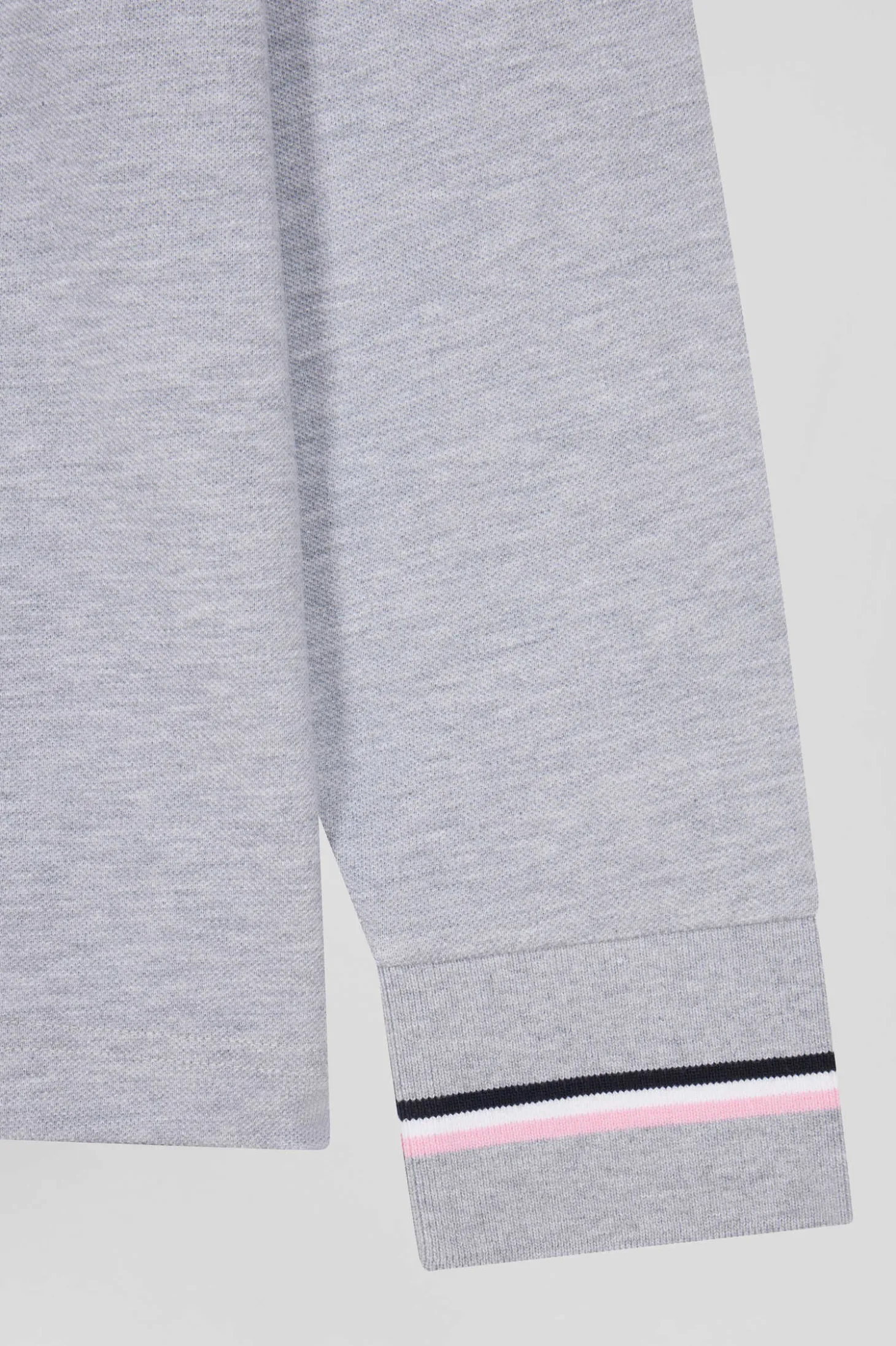 Polo manches longues en piqué coton gris écusson gomme coupe Regular