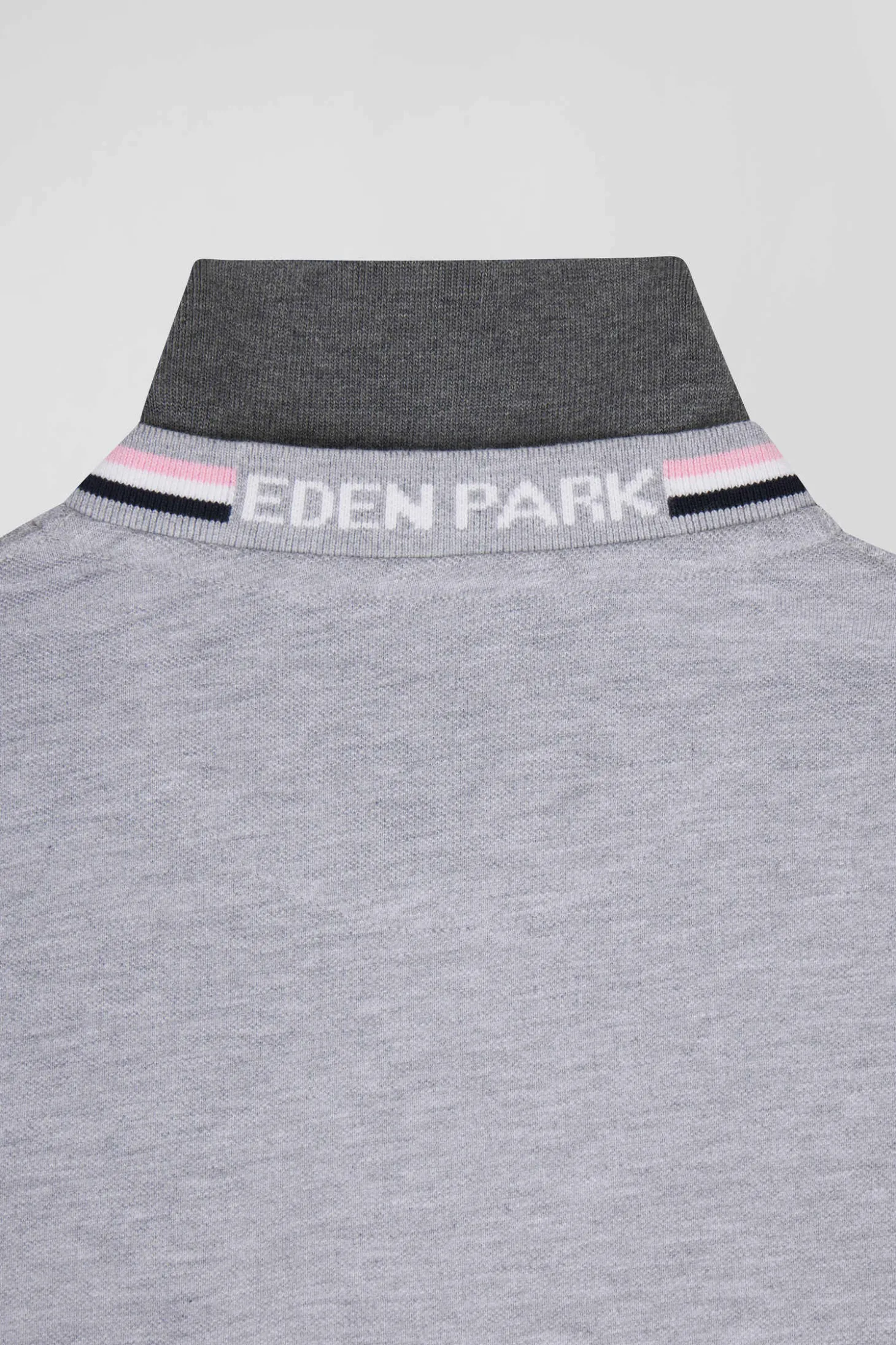 Polo manches longues en piqué coton gris écusson gomme coupe Regular