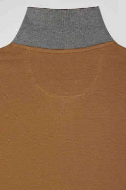 Polo manches longues en piqué coton bicolore camel col jacquard coupe Regular