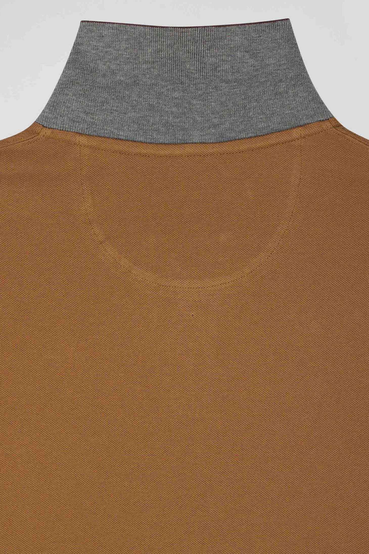 Polo manches longues en piqué coton bicolore camel col jacquard coupe Regular