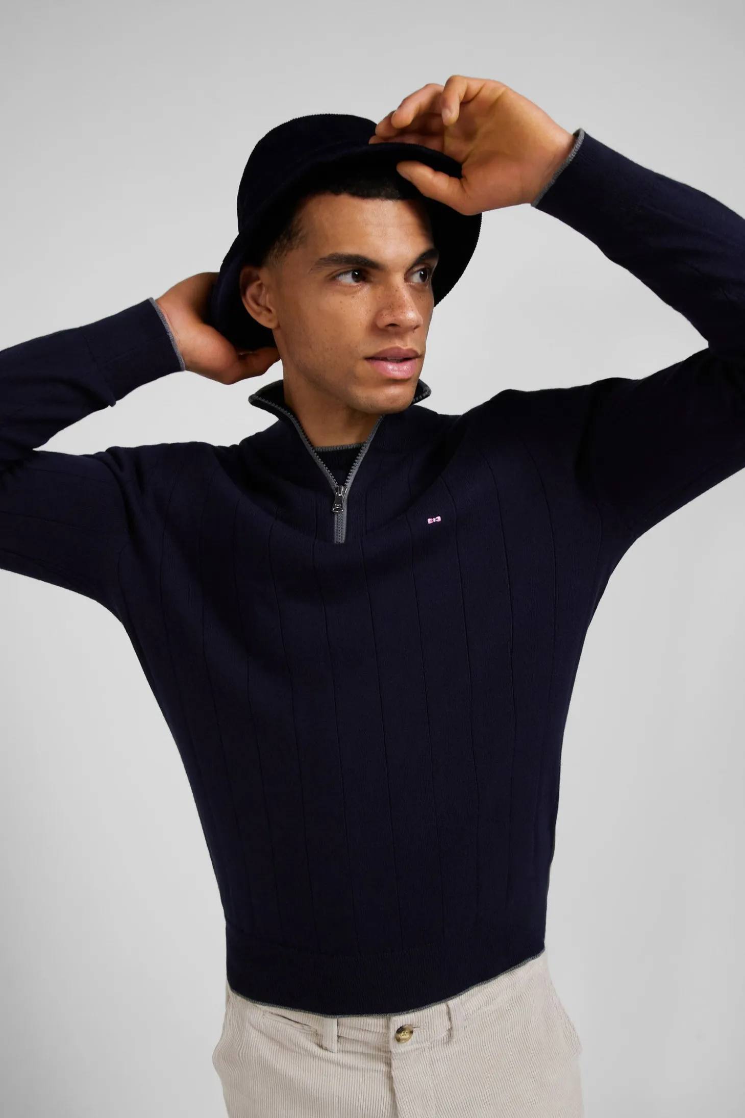 Pull col camionneur en coton et cachemire bleu marine coupe Regular