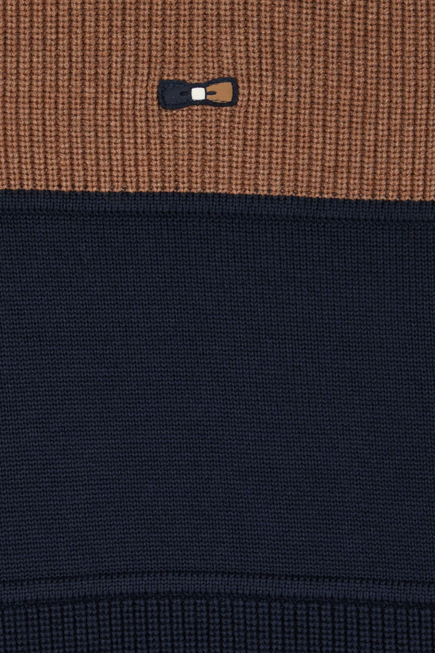Pull col camionneur en coton camel à jeux de maille coupe Regular