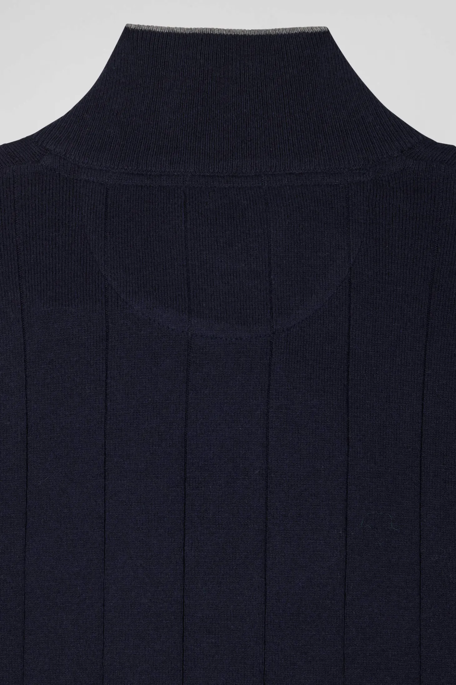 Pull col camionneur en coton et cachemire bleu marine coupe Regular