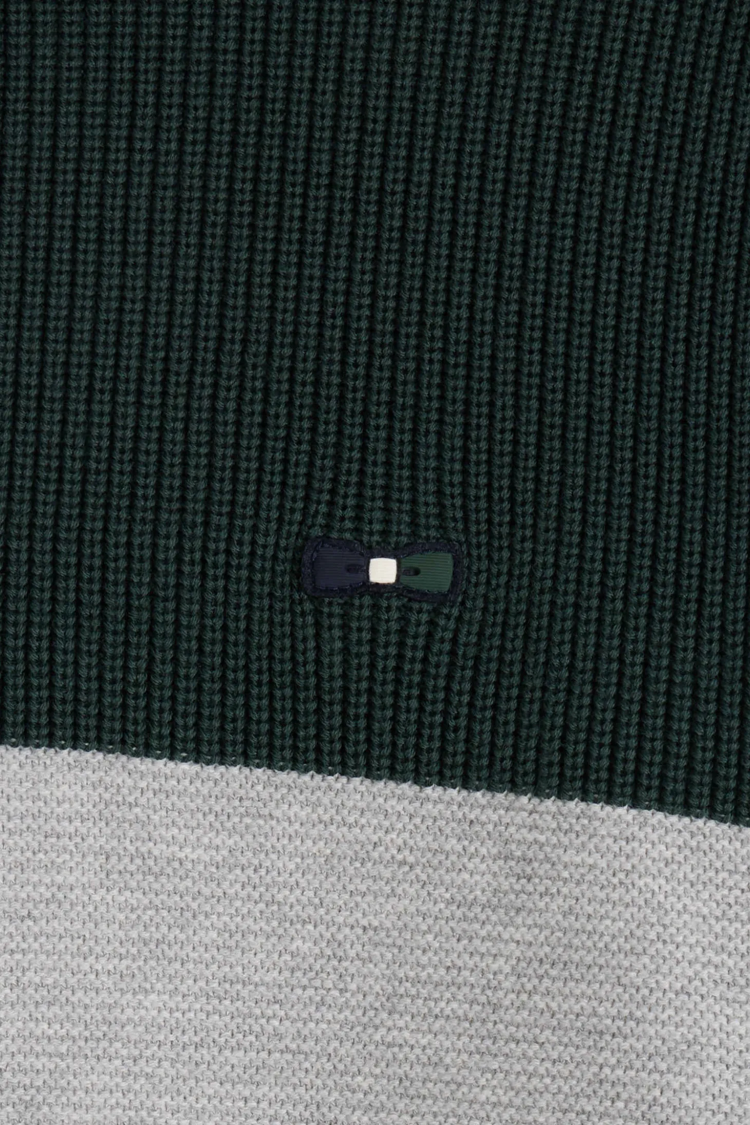 Pull col camionneur montant en coton vert à jeux de maille coupe Regular