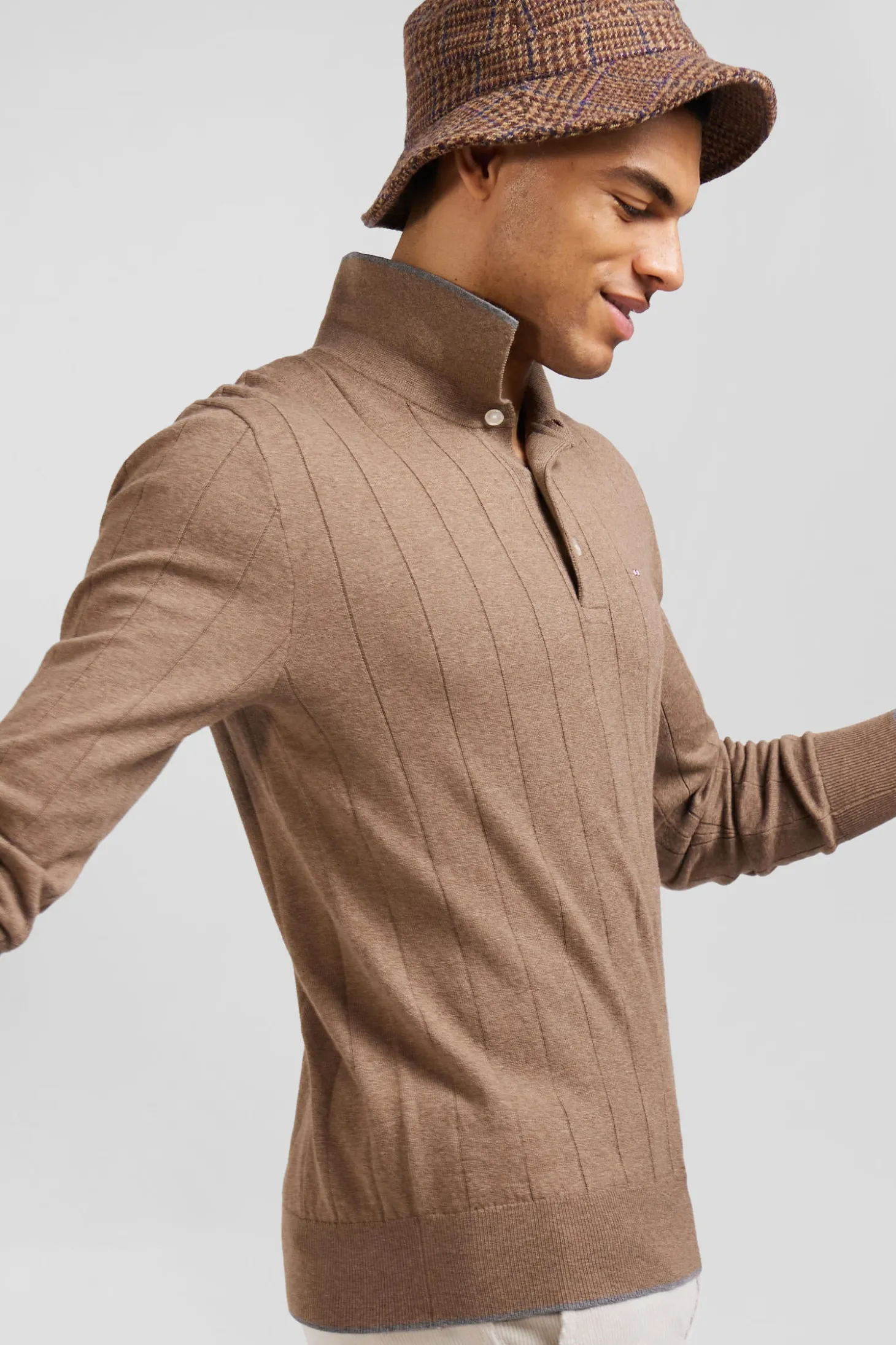Pull col maillot en coton et cachemire marron coupe Regular